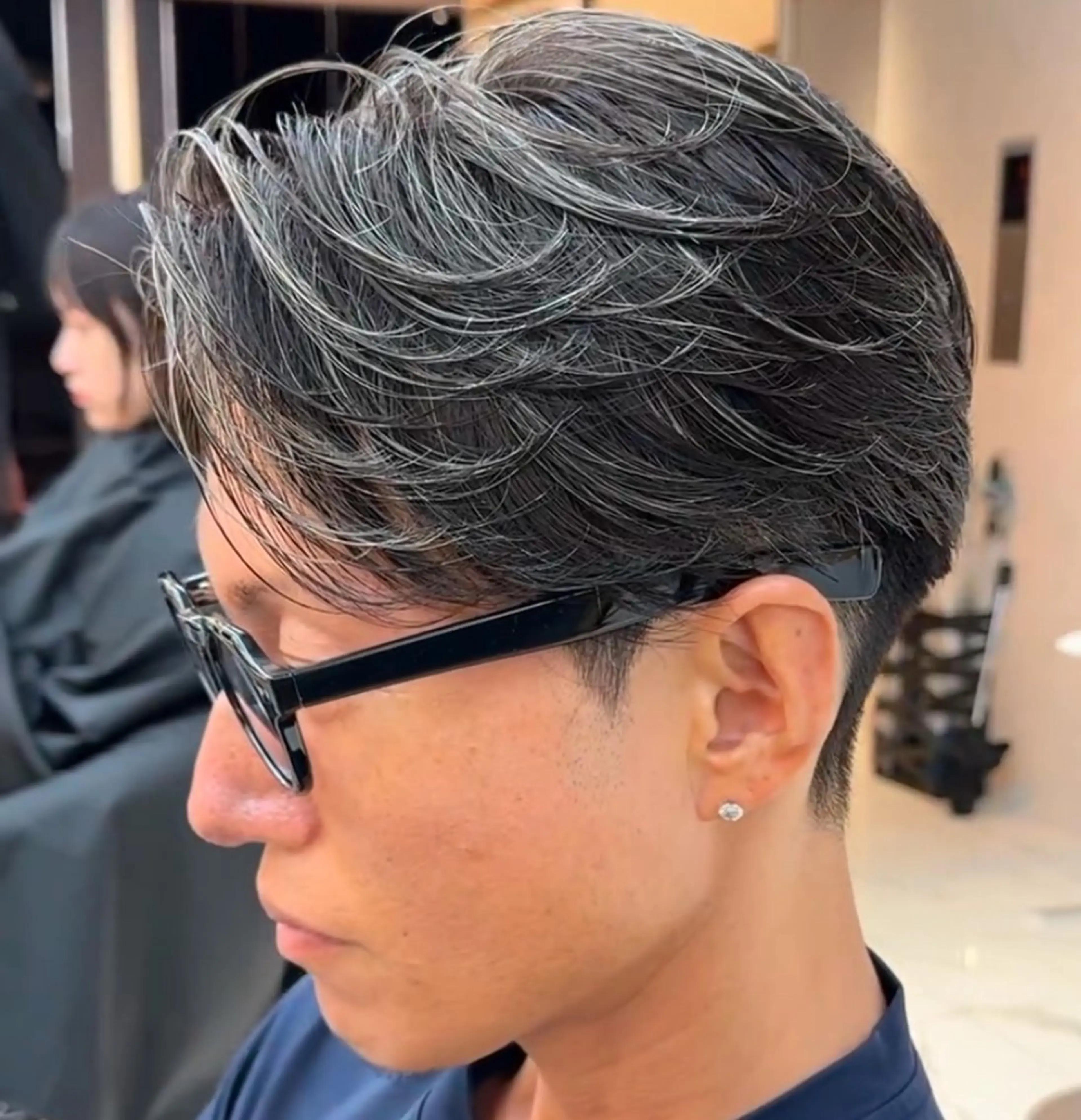 メンズ センターパート メンズハイライト メンズメッシュ カット ヘアカラー 白髪ぼかし/白髪 メッシュ/ゆうとのヘアスタイル