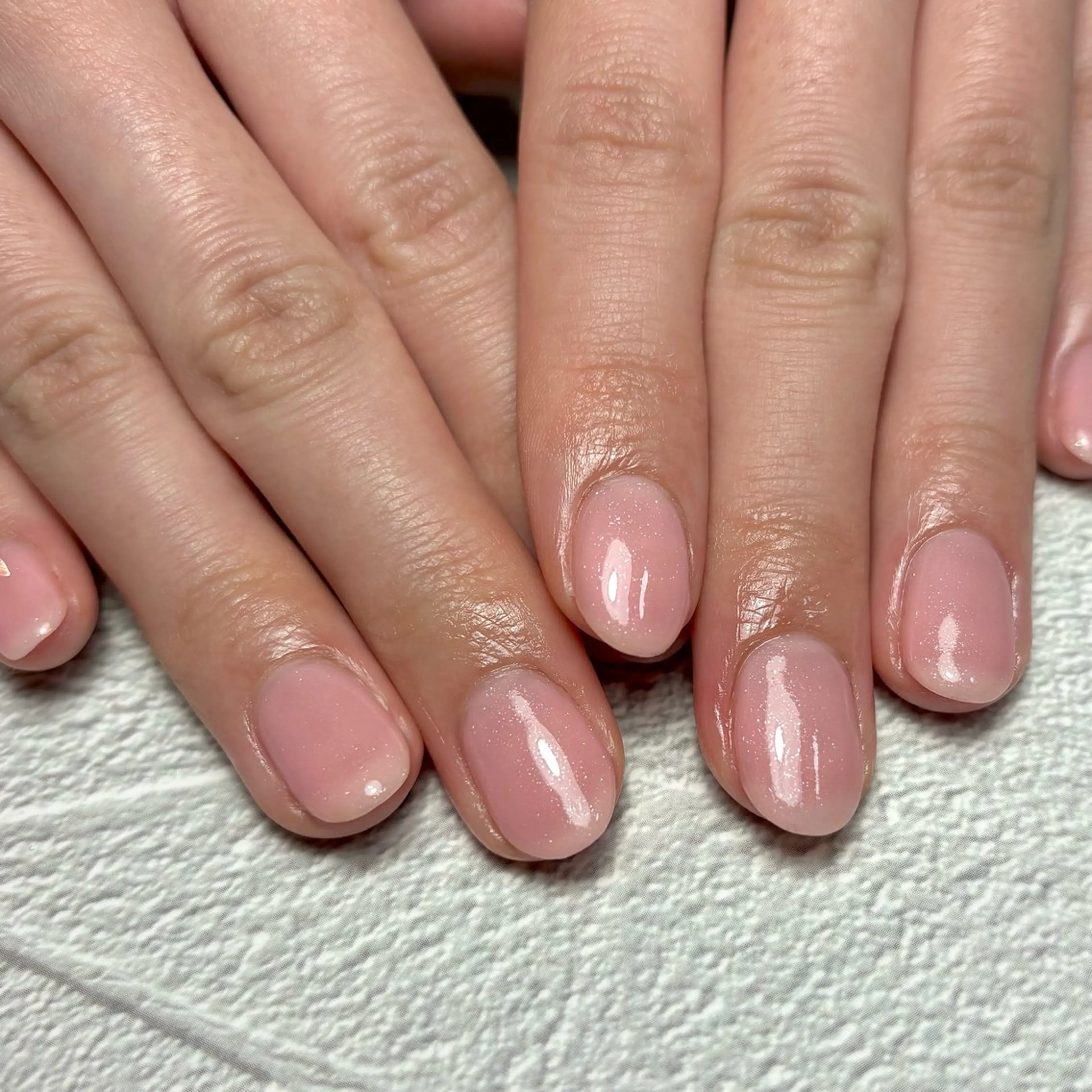 ネイル チークネイル ラメ(グリッター) ワンカラーネイル AURORA所属・ain a🎀のマツエク・マツパデザイン