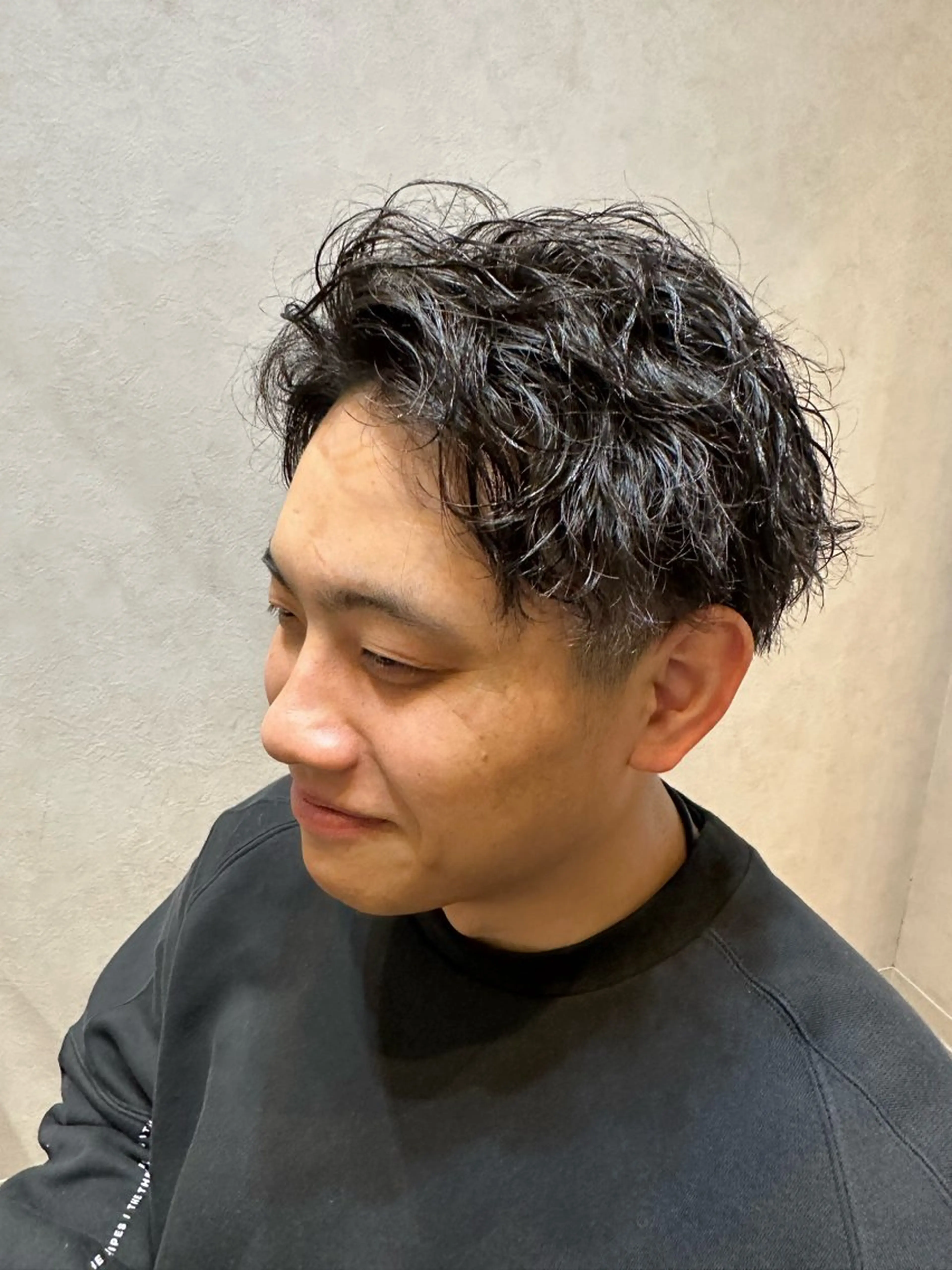 ショート パーマ メンズ メンズパーマ メンズショート ツイストスパイラルパーマ ショートヘア スパイラルパーマ newi まーぼーのヘアスタイル