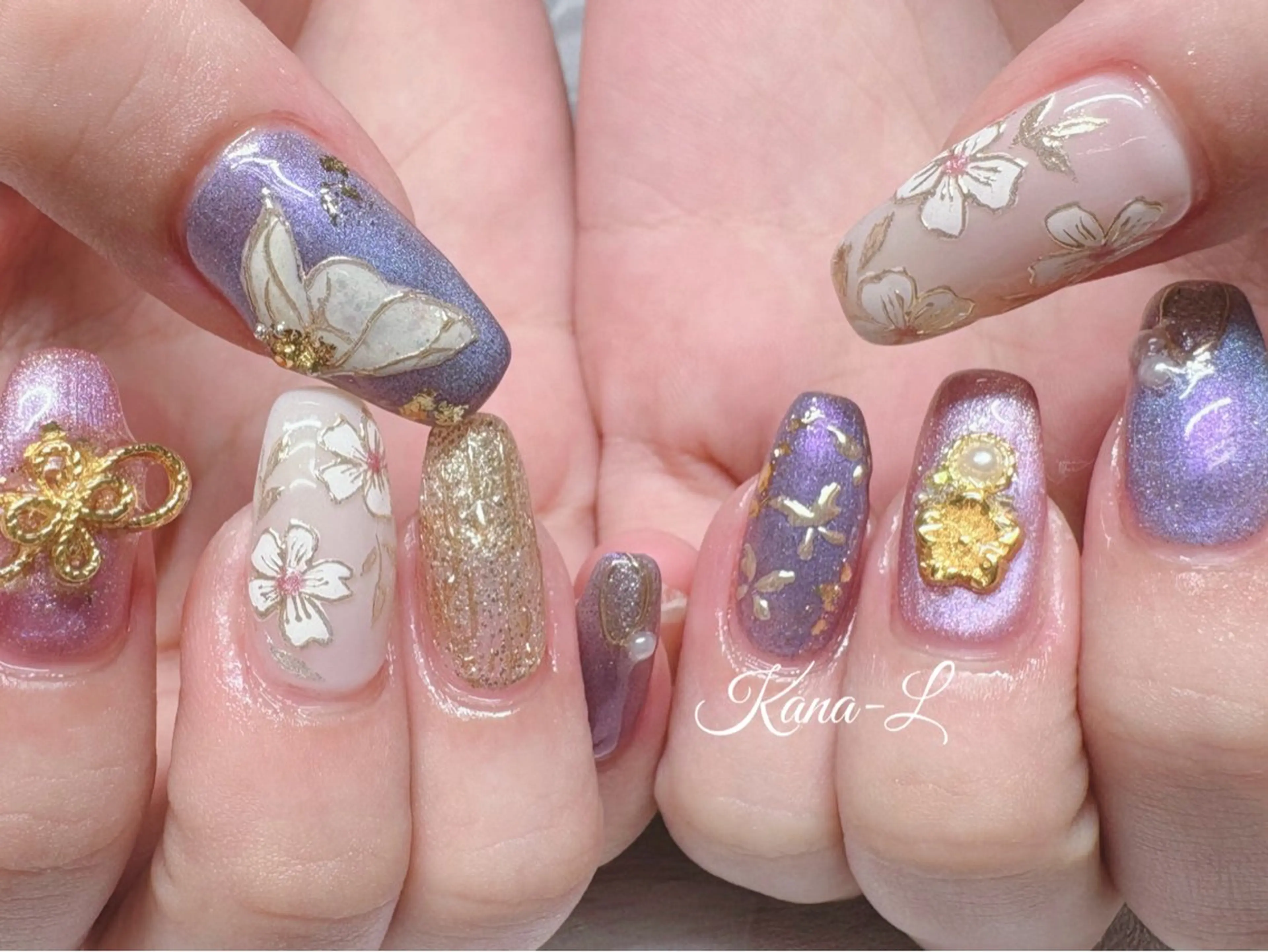 ネイル 芦辺 香奈のネイルデザイン