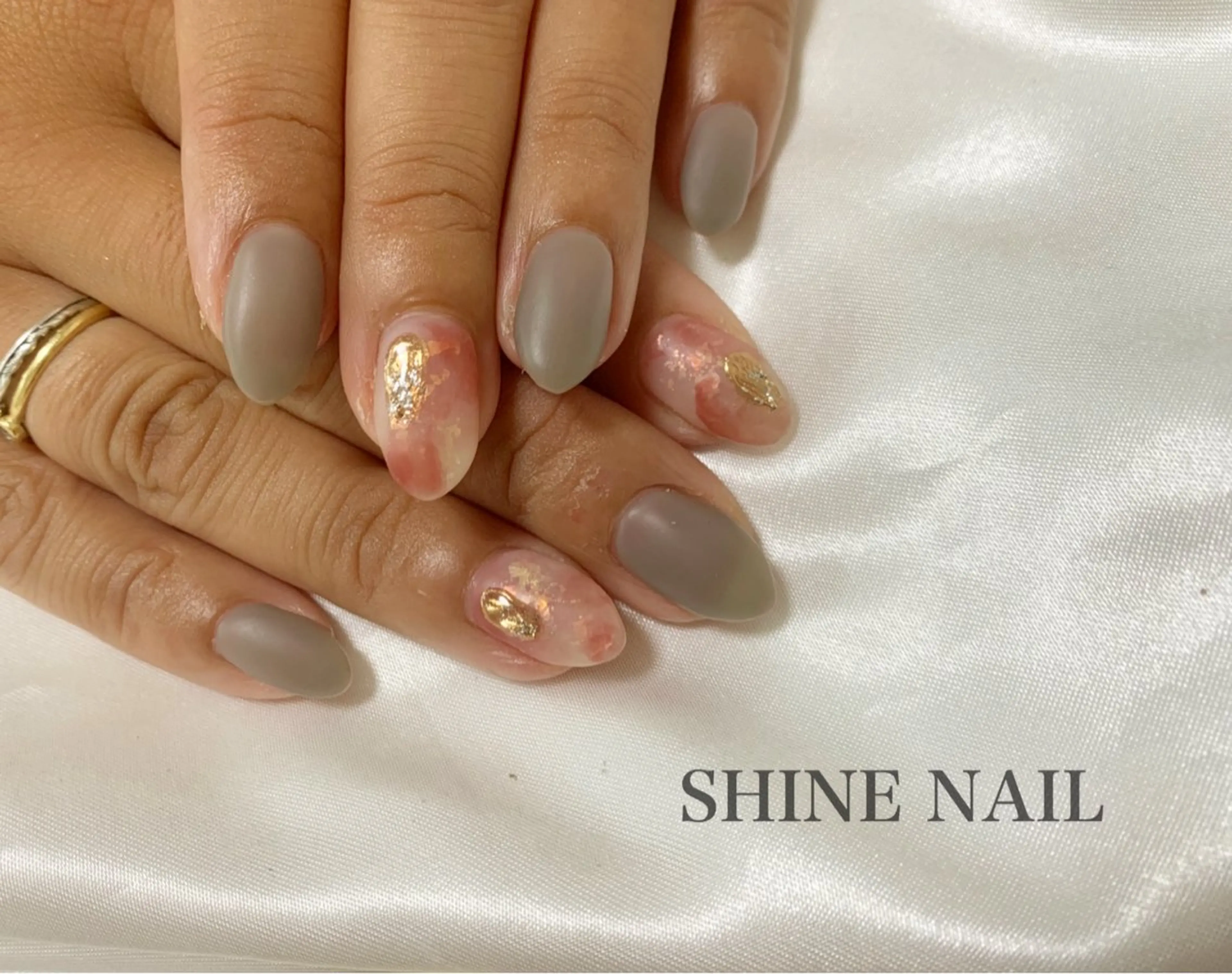 ショート SHINE NAILのネイルデザイン