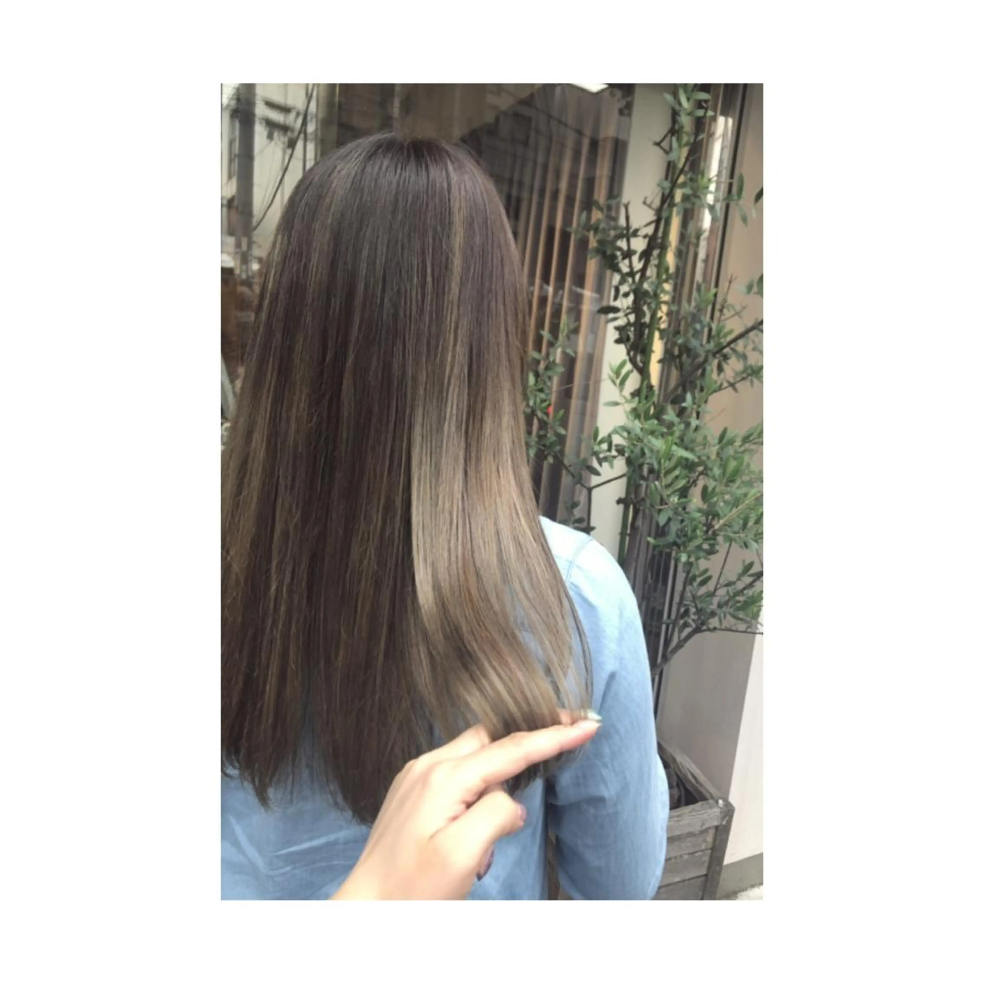 ロング レイヤーカット🌈 透明感カラー🌷ユリのヘアスタイル
