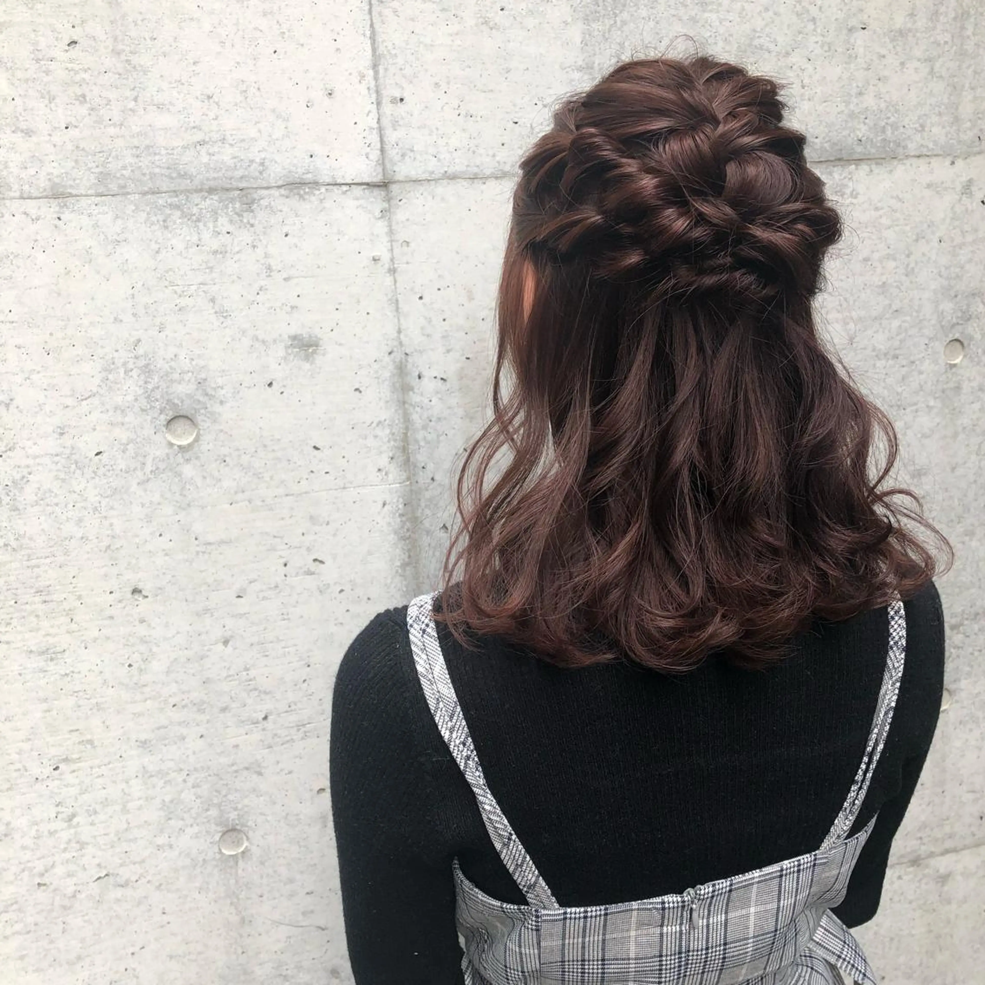 ミディアム カラー パーマ ヘアアレンジ ハーフアップ ヘアセット apish aoyama所属・武 愛子の眉毛・アイブロウイメージ