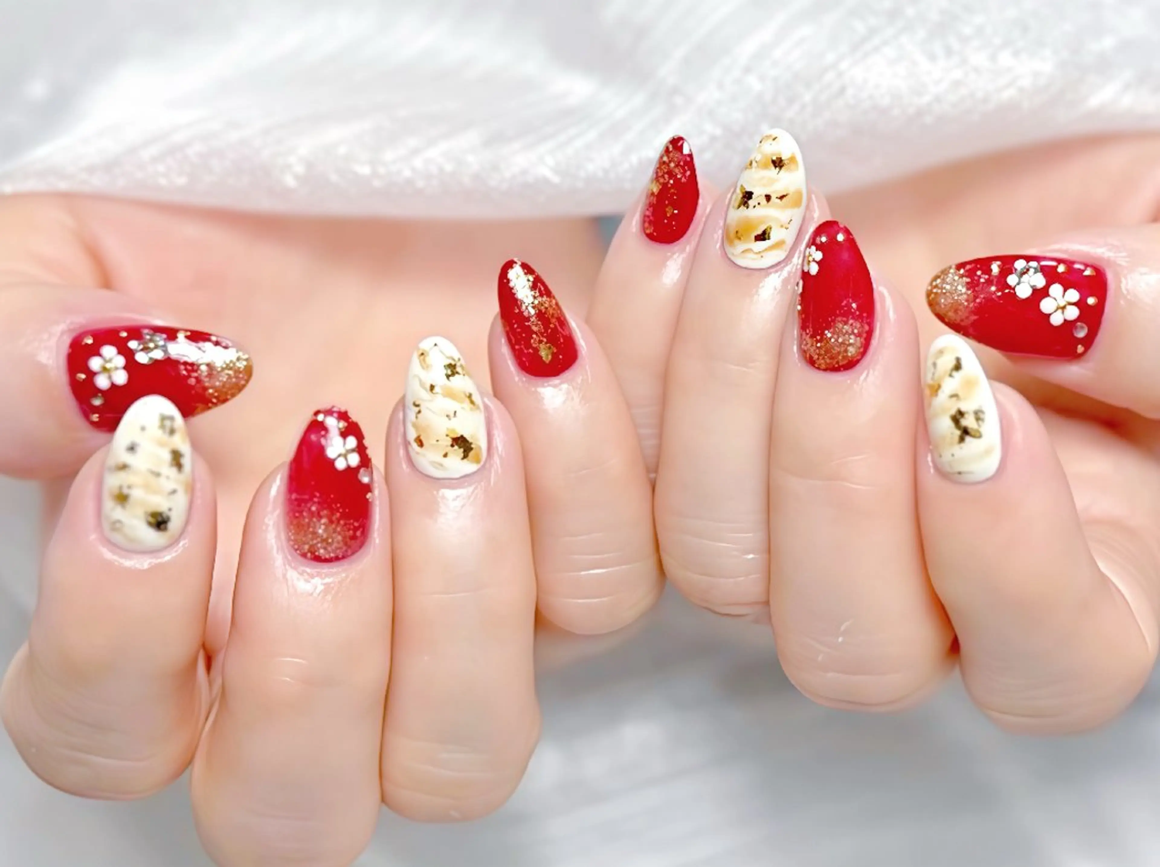 ネイル 長さ出し フレンチネイル グラデーション マグネットネイル マグネットフレンチ ハンドネイル ハンドケア るか 池袋のネイルデザイン