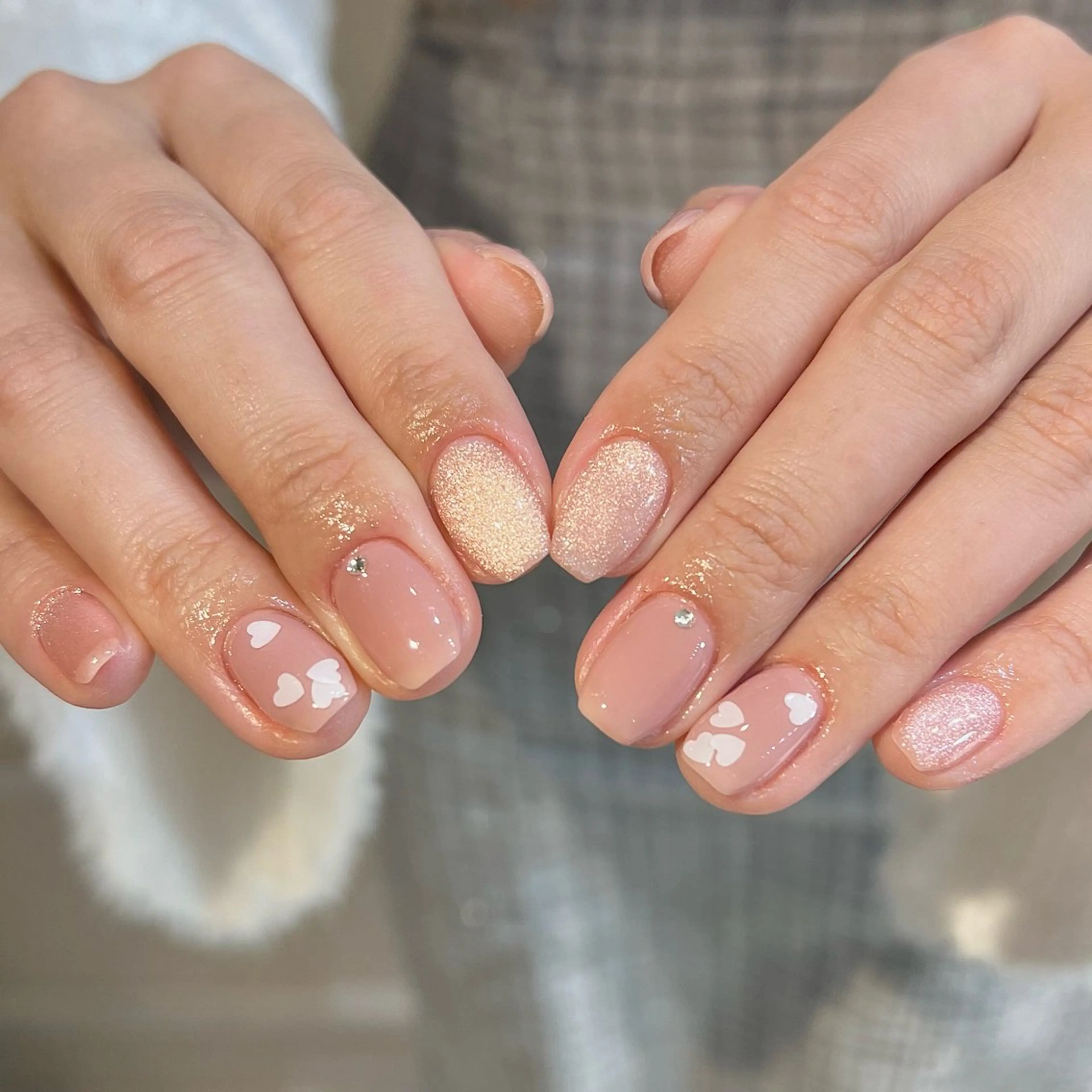 ネイル ハート マグネットネイル ピンク ハンドネイル 🎀チーク/ちゅるん 🫧chisa🎀のネイルデザイン