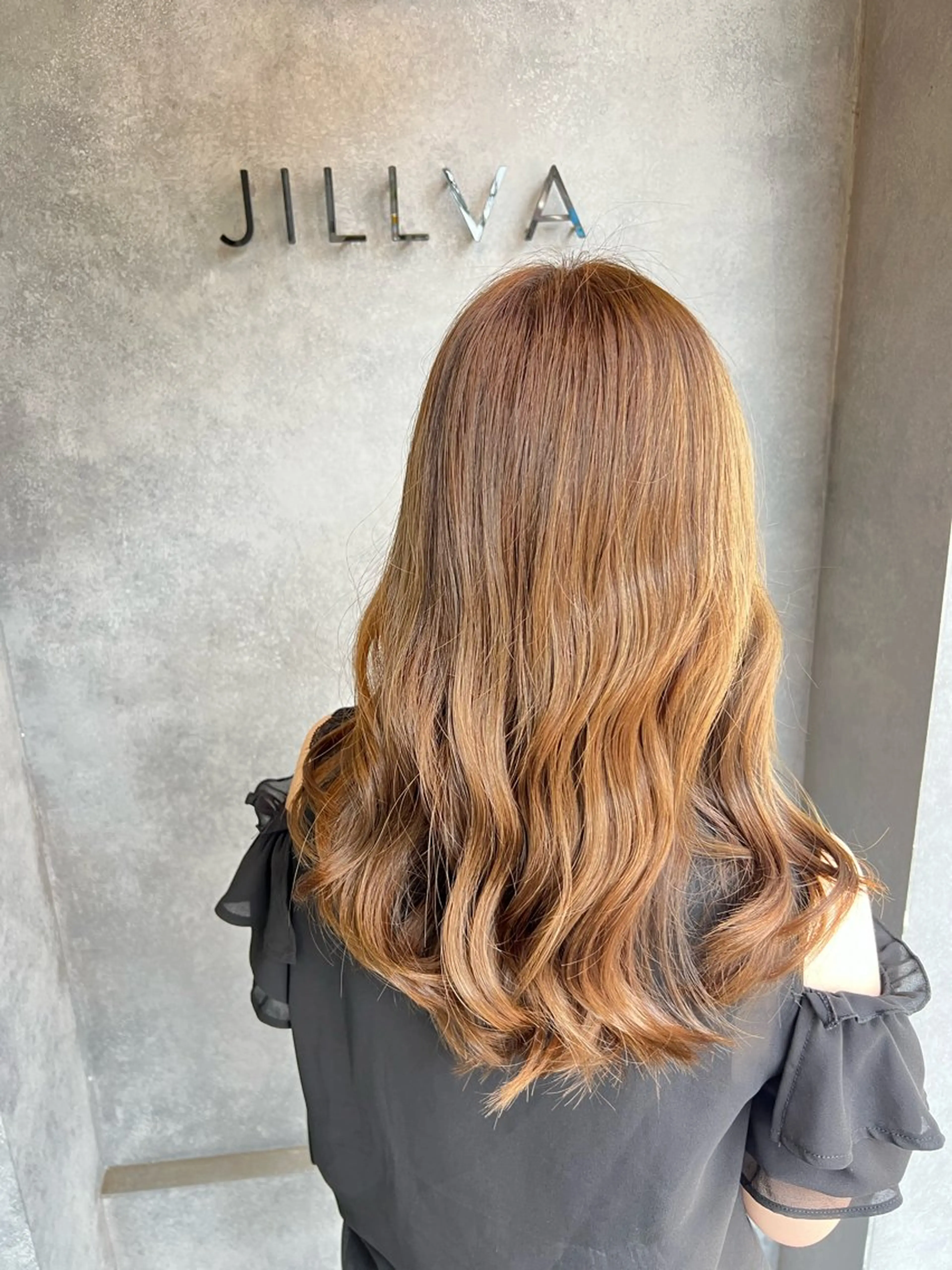 ロング カラー N°jillva 𝑘𝑎𝑟𝑖𝑛のヘアスタイル