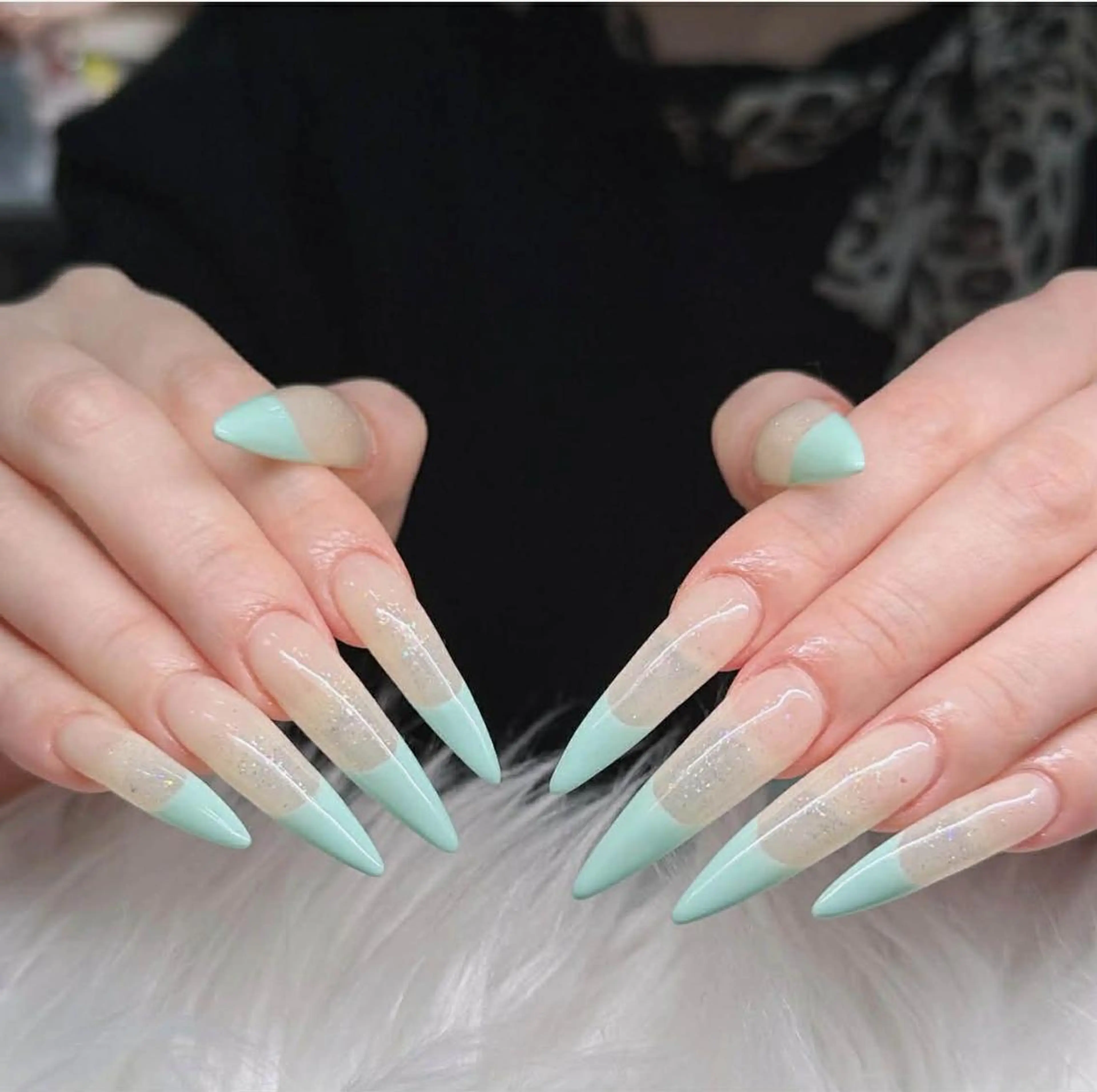 ロング カラー ベージュカラー グラデーションカラー ピンクカラー 韓国風ヘア ハンドネイル Bling Salonのネイルデザイン