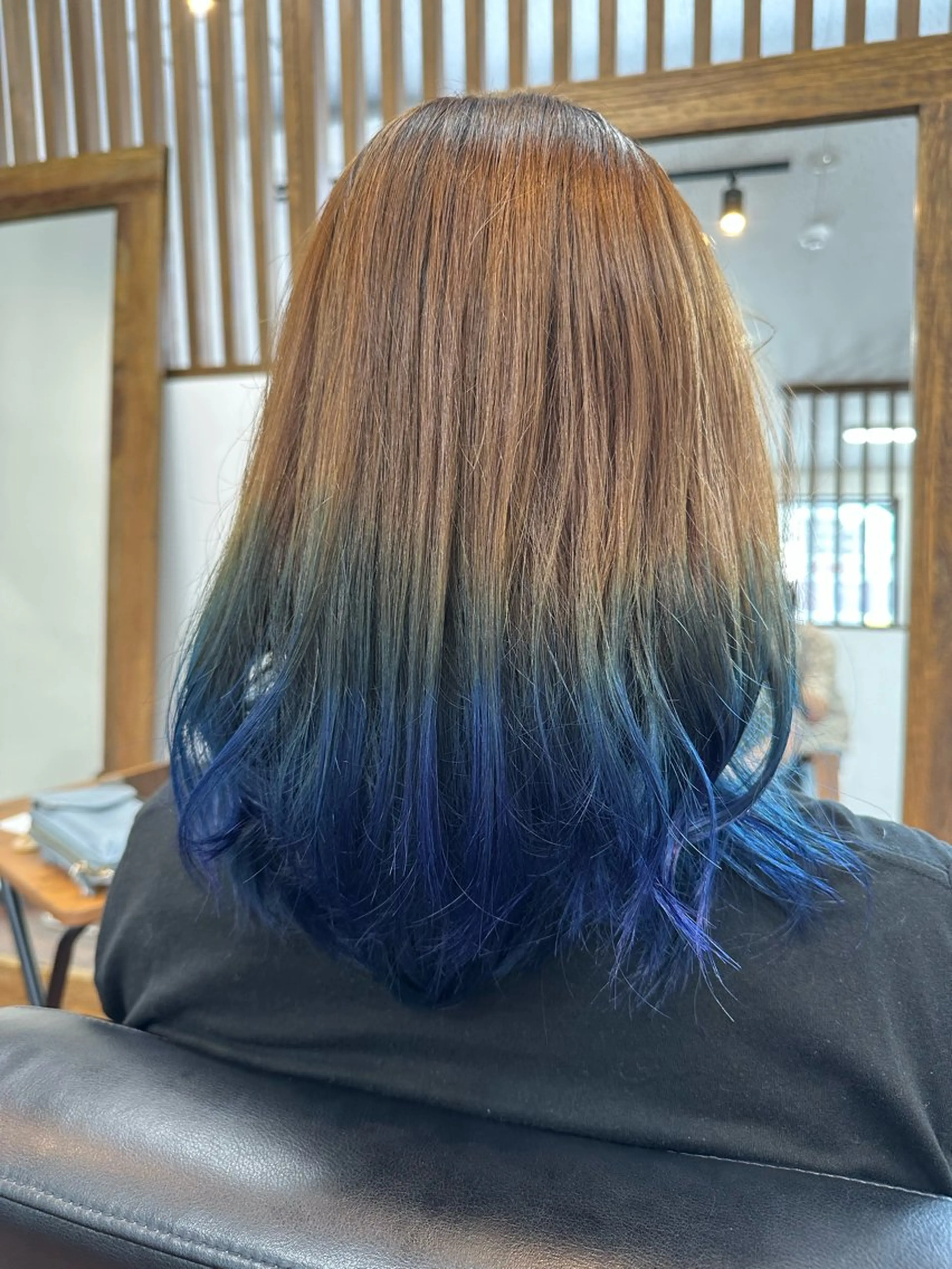 ミディアム カラー ブルーカラー グラデーションカラー Atelier Hair ART所属・ART アートのヘアスタイル