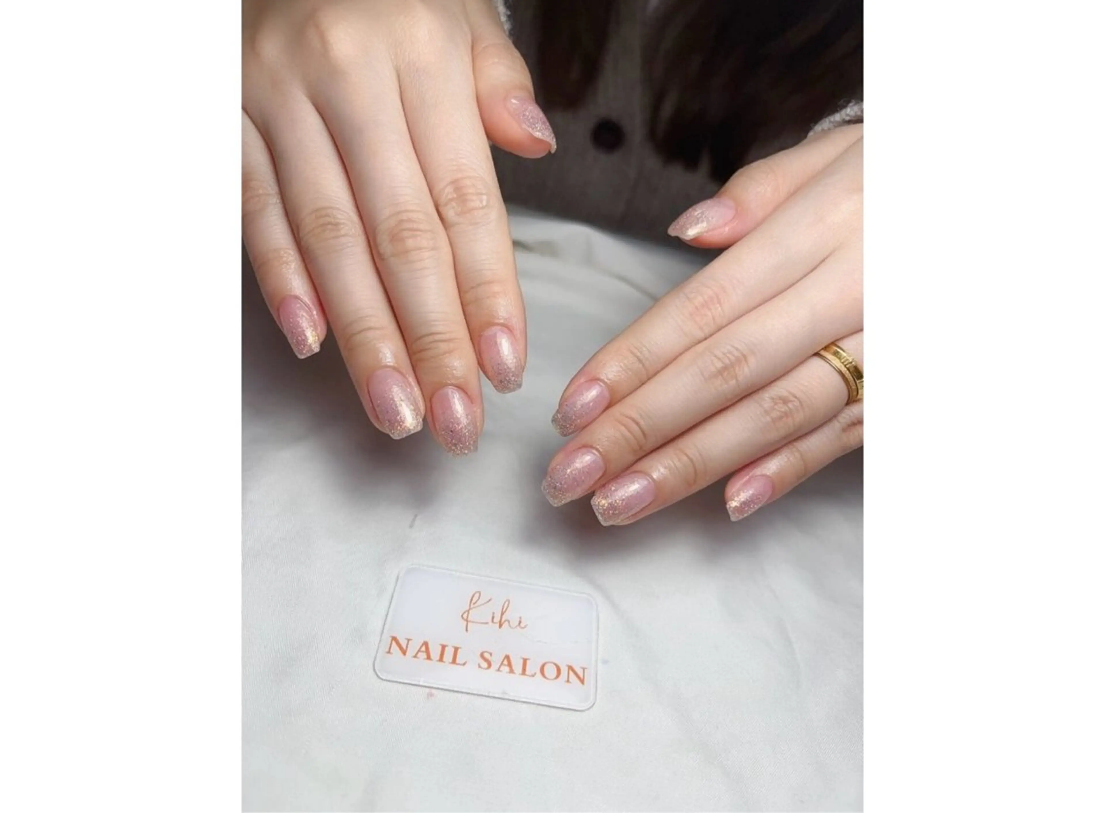 ネイル フレンチネイル ジェルネイル グラデーション キラキラネイル 韓国ネイル ハンドネイル 清水 ユナのネイルデザイン