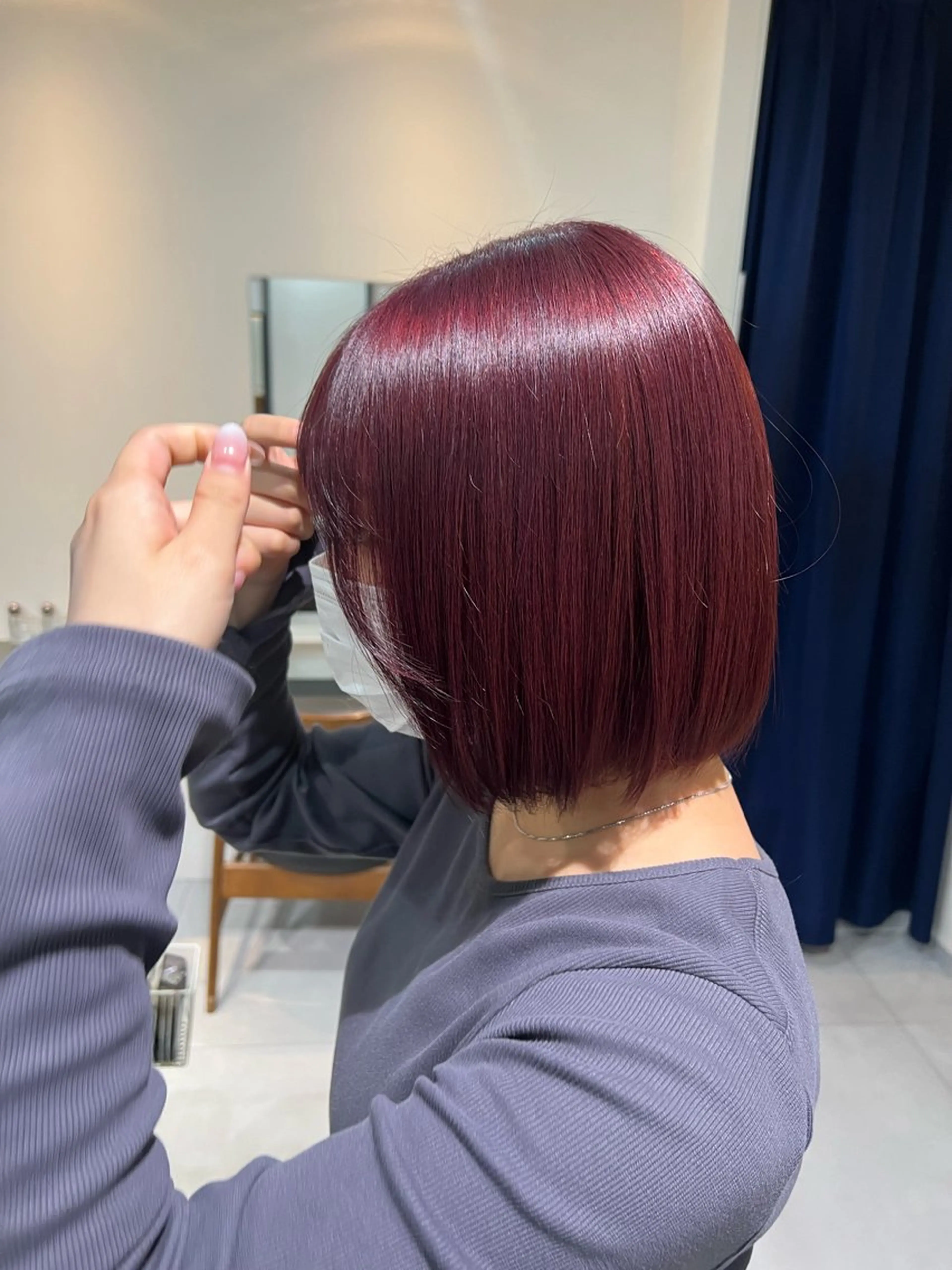 ショート カラー ボルドーカラー Neale. ユメのヘアスタイル