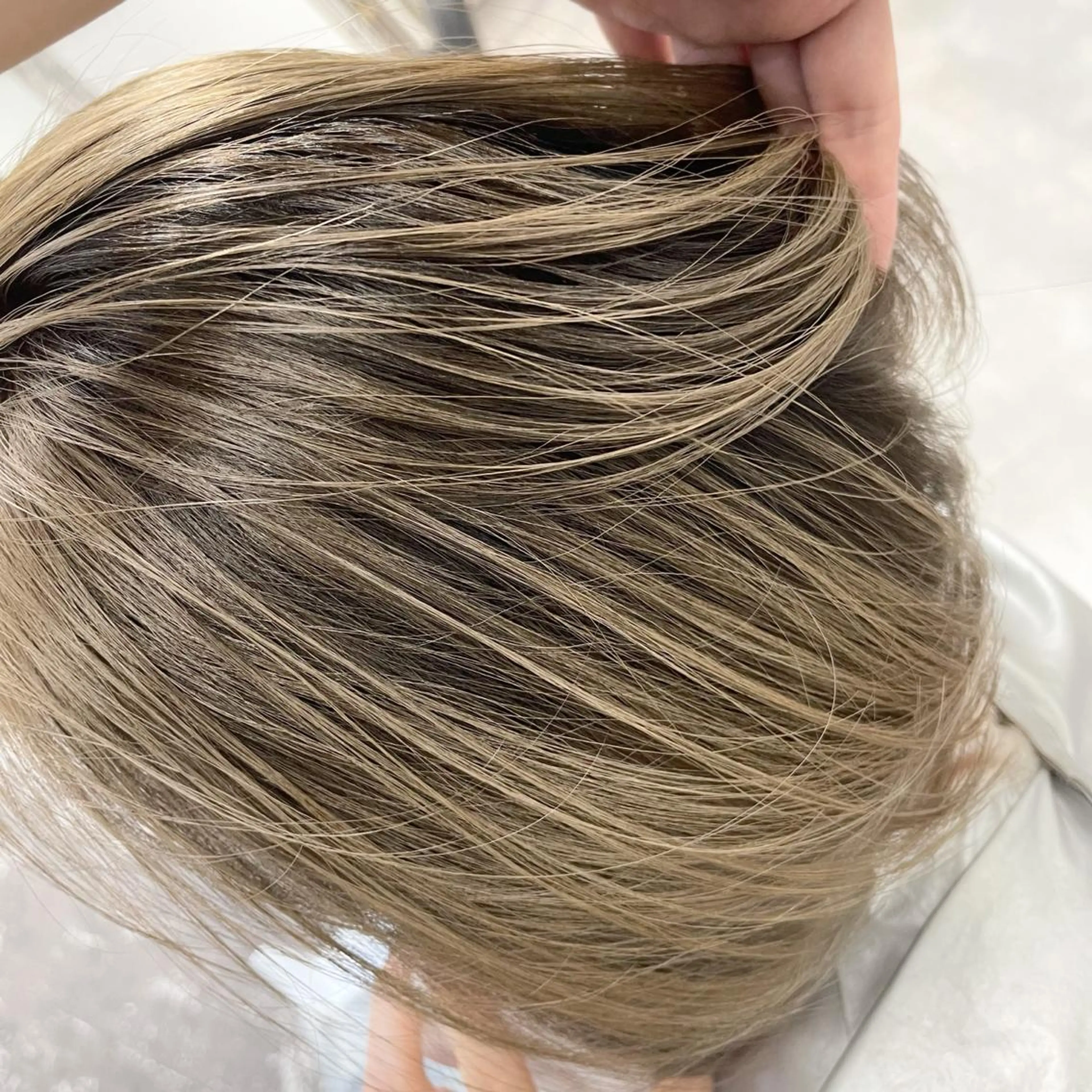 ショート カラー バレイヤージュ デザインカラー ハイライトカラー 外国人風カラー ハイライト アンドウ ユウ/ レイヤーカット/韓国のヘアスタイル