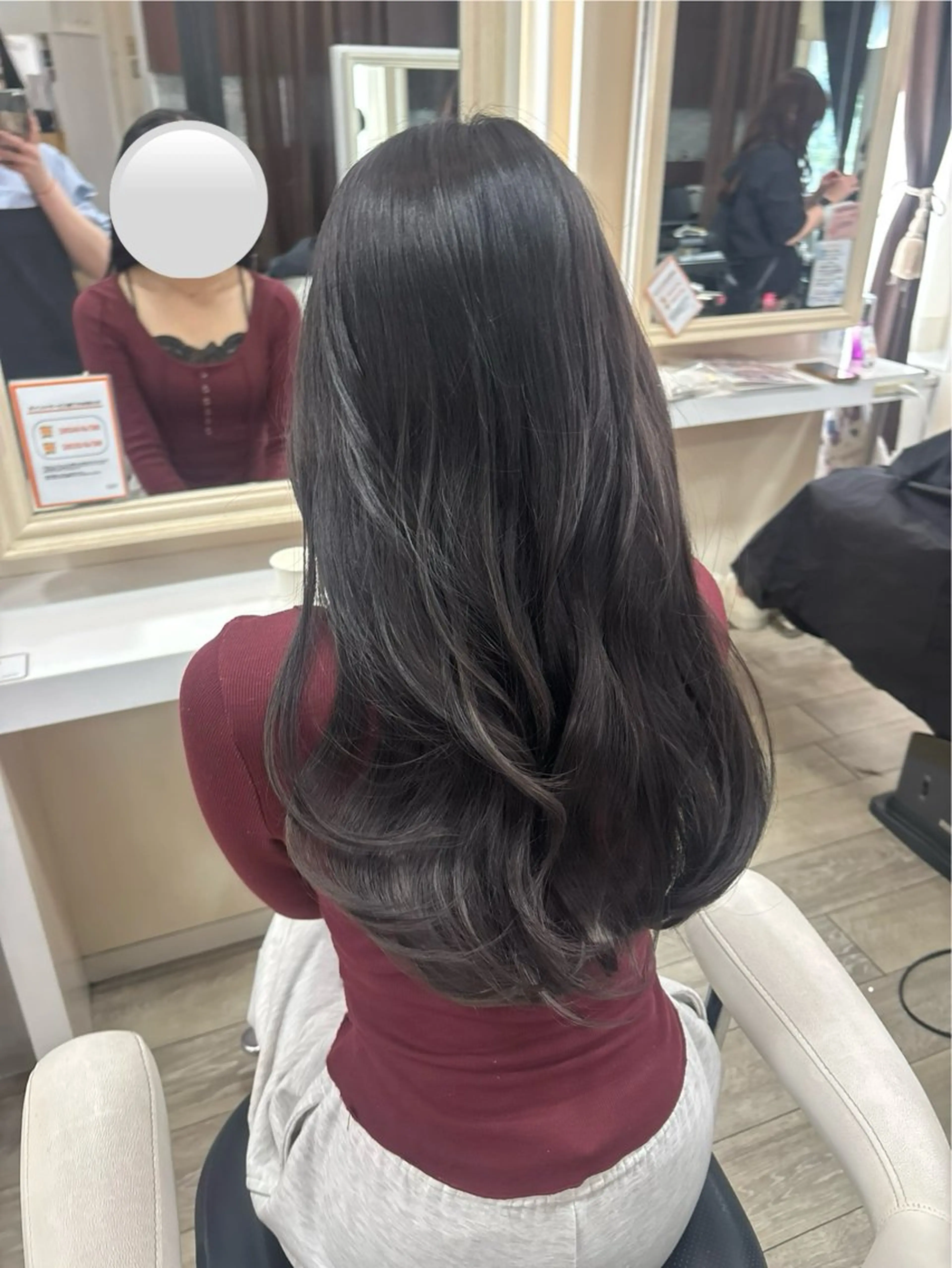 ロング ヘアカラー さとう さくらのヘアスタイル