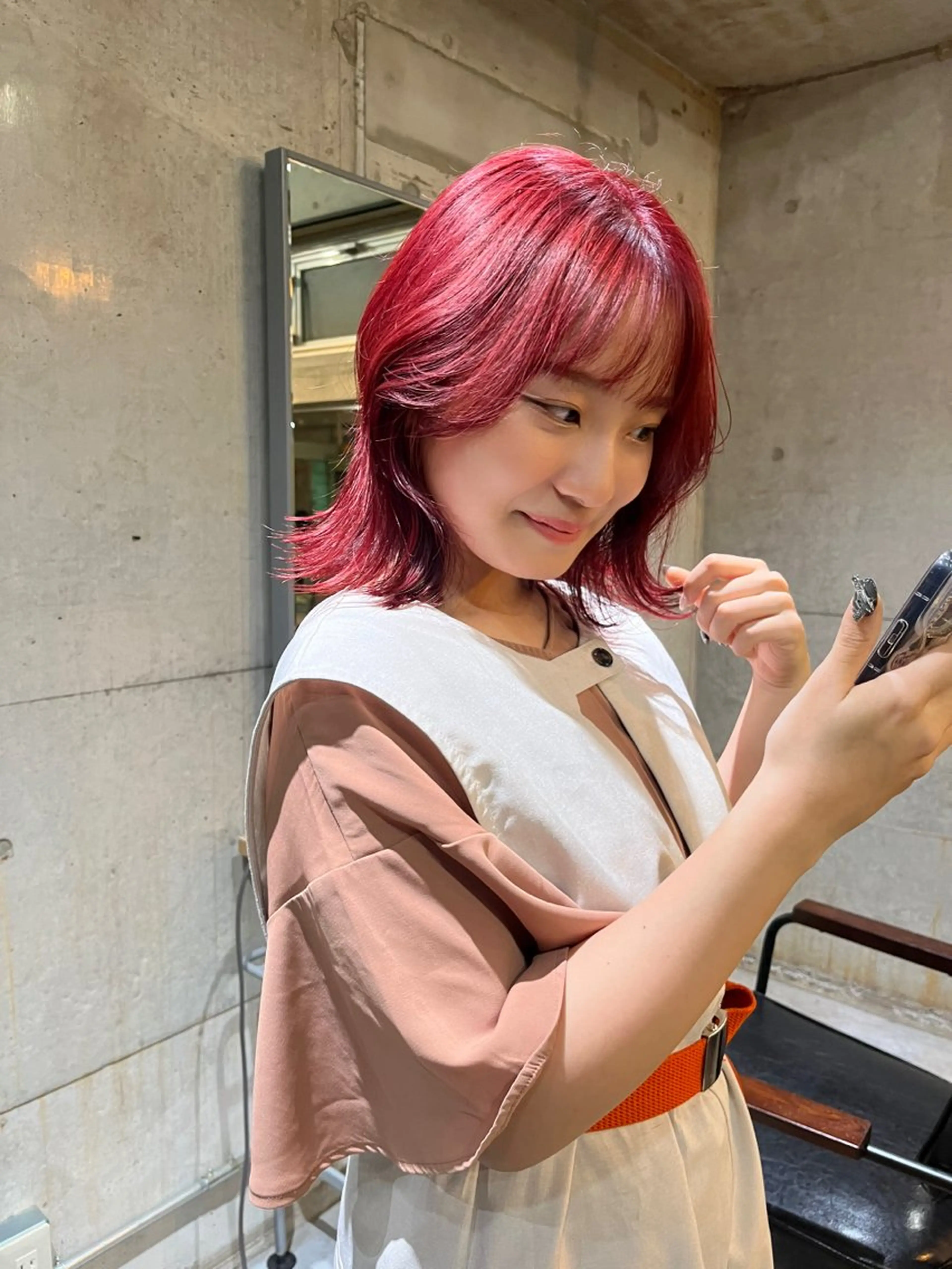 ミディアム カラー カット ヘアカラー トリートメント ハイトーン/顔まわり レイヤー/YUKAのヘアスタイル