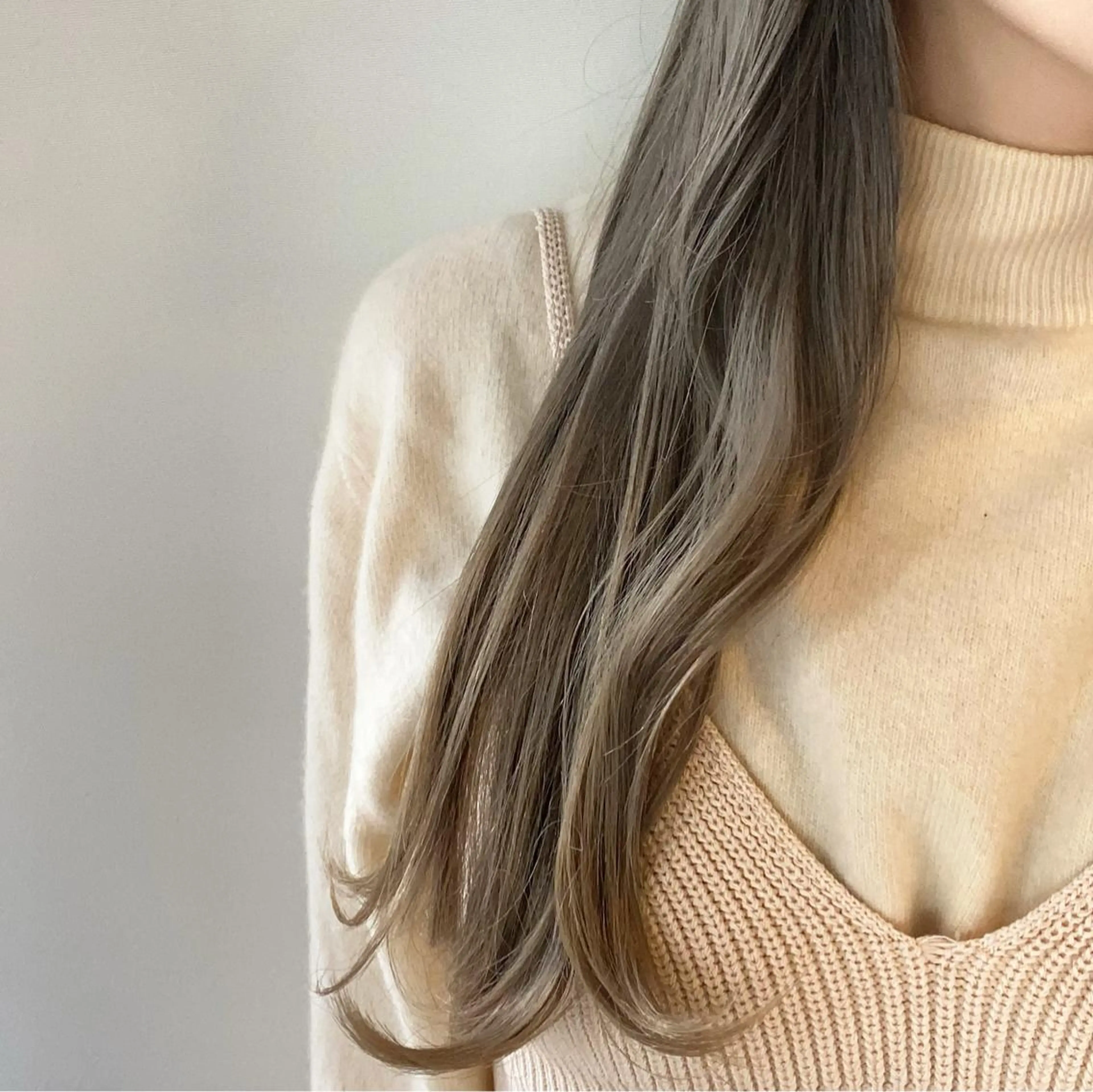 ロング カラー パーマ ヘアアレンジ ブリーチ グレージュ オリーブグレージュ オリーブグレー GIVET (ジヴェ)所属・撮影モデル募集 🦋soemikaのヘアスタイル