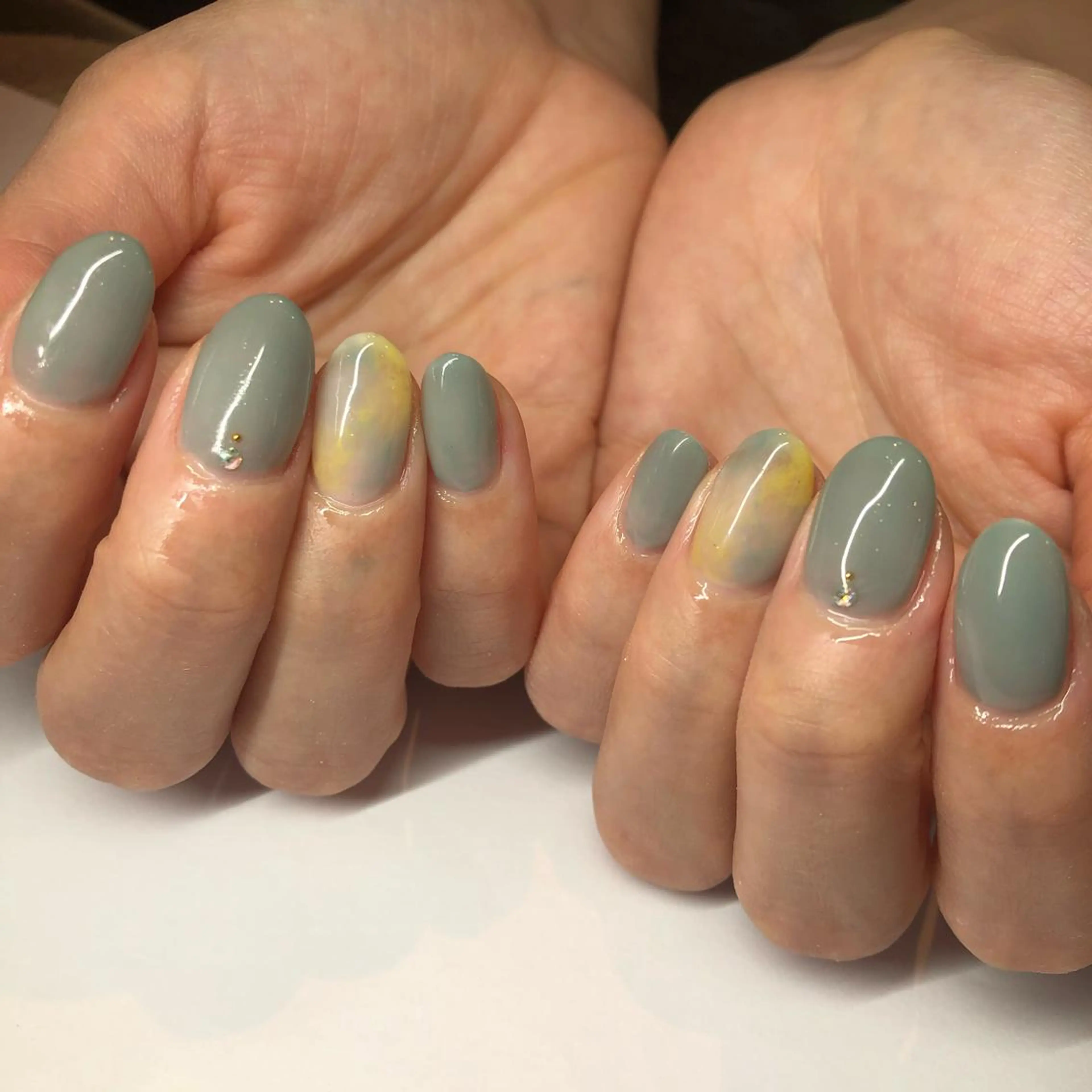 ネイル グリーン Nail Studio  Coco  Rire所属・丸岡 由奈のネイルデザイン