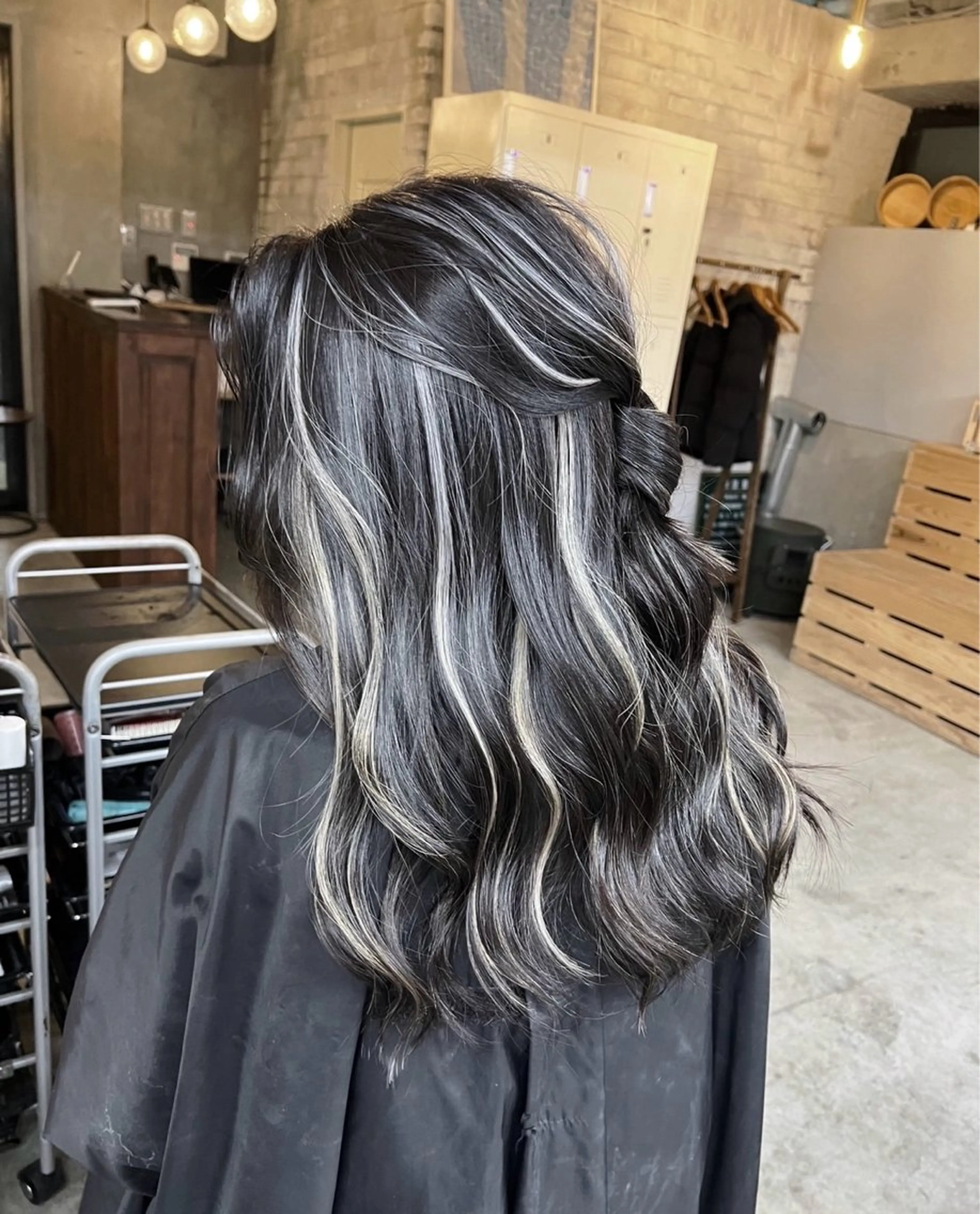 ロング カラー ヘアアレンジ ダークグレー ダークグレージュ グレージュ ハイライトカラー ハイライト ヘアカラー トリートメント ROBIN所属・指名数No.1 /NAOYAのヘアスタイル