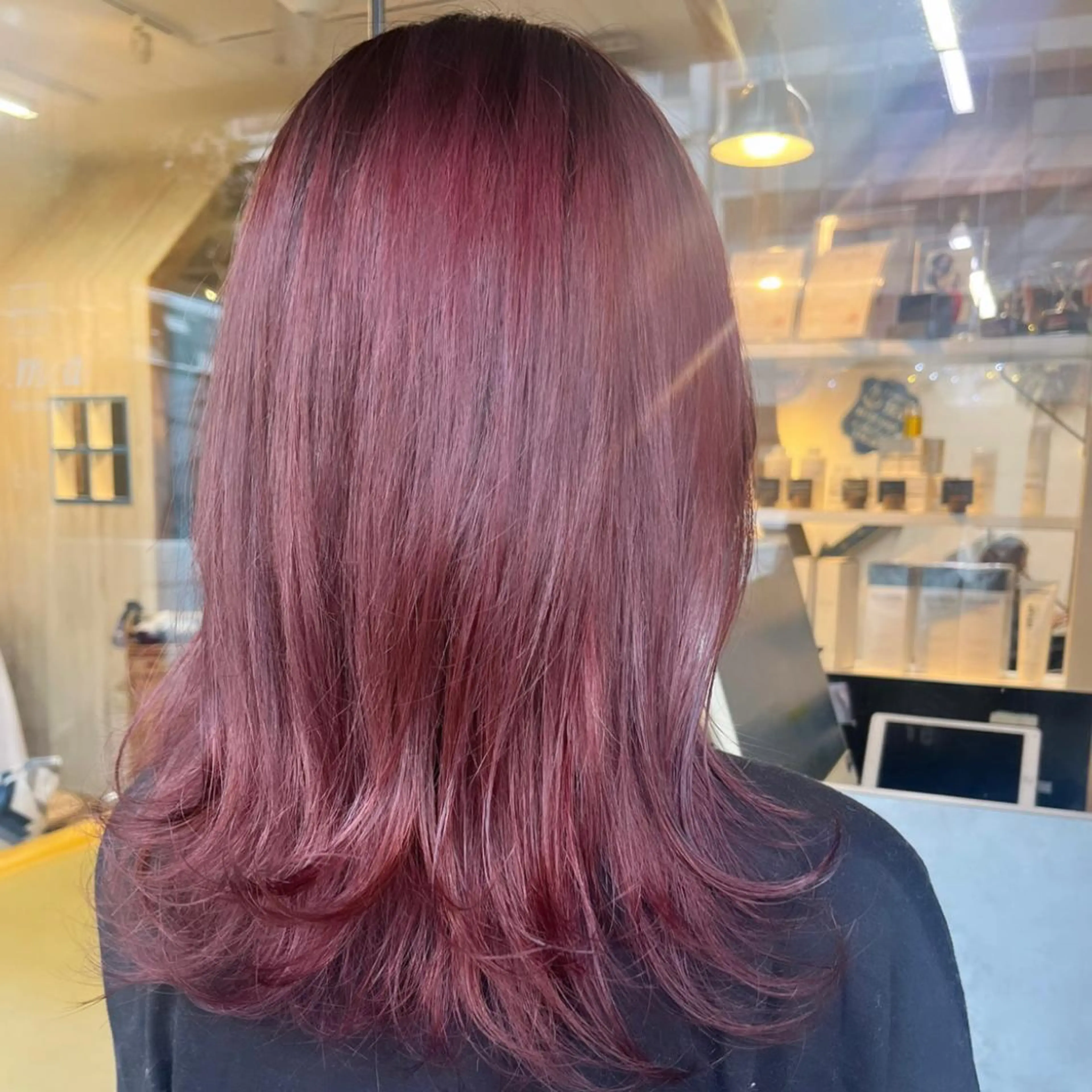 セミロング カラー ピンクカラー IMARI /のヘアスタイル