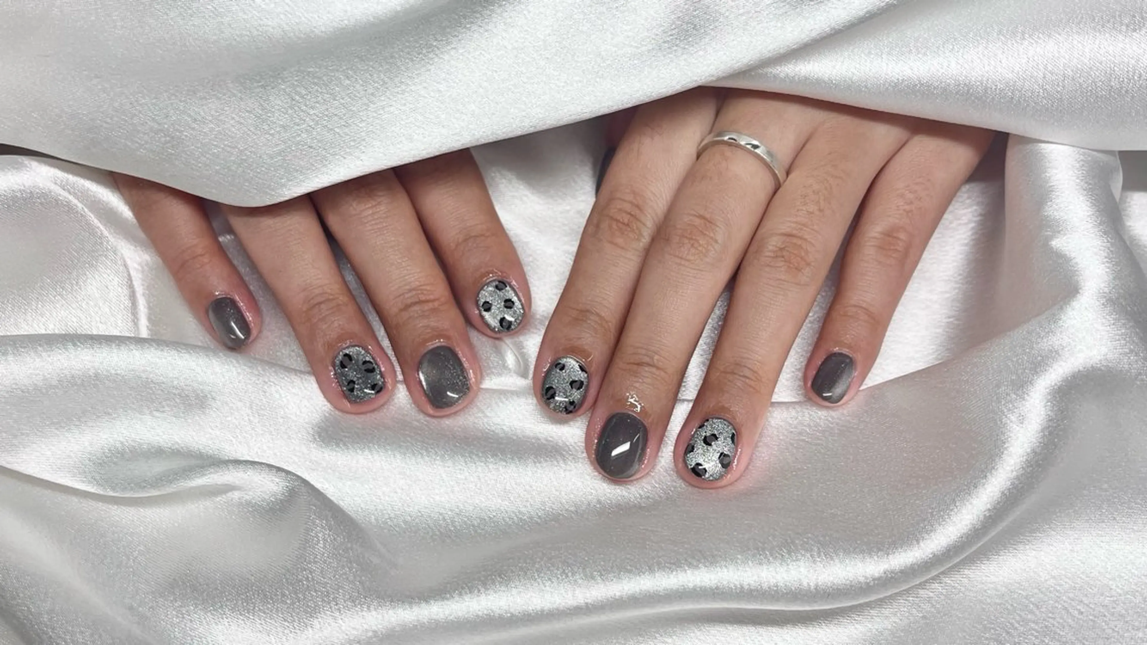 ネイル LR.ONE ヨウのネイルデザイン