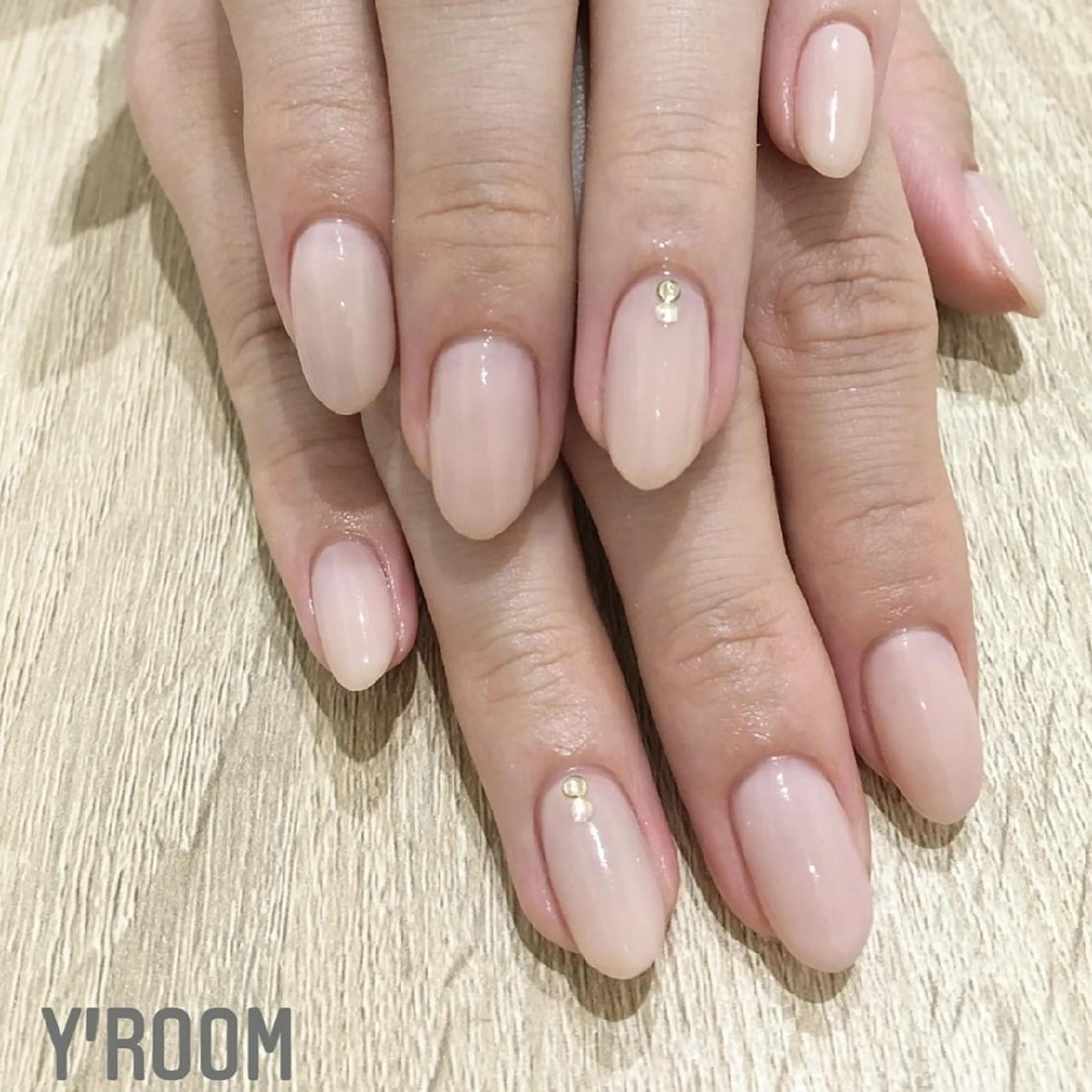 ネイル フラッシュネイル ジェルネイル マグネットネイル ニュアンスネイル ワンカラーネイル YUKA （ネイリスト）のネイルデザイン