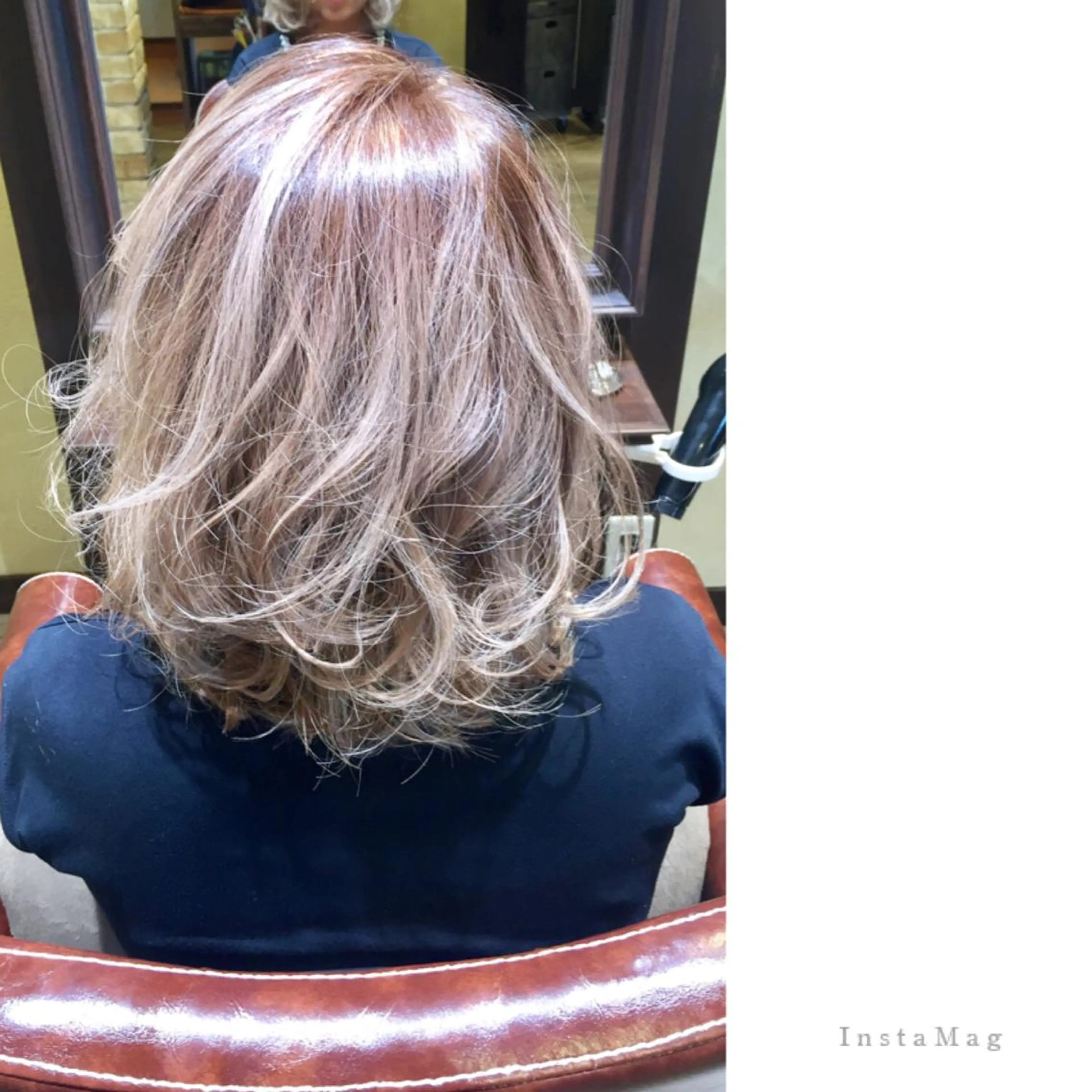 セミロング カラー ブリーチ 透明感カラー ハイライトカラー ハイトーンカラー ハイライト Ly   hair（リーヘア）所属・Lyhair🦊🎀 AKIのヘアスタイル