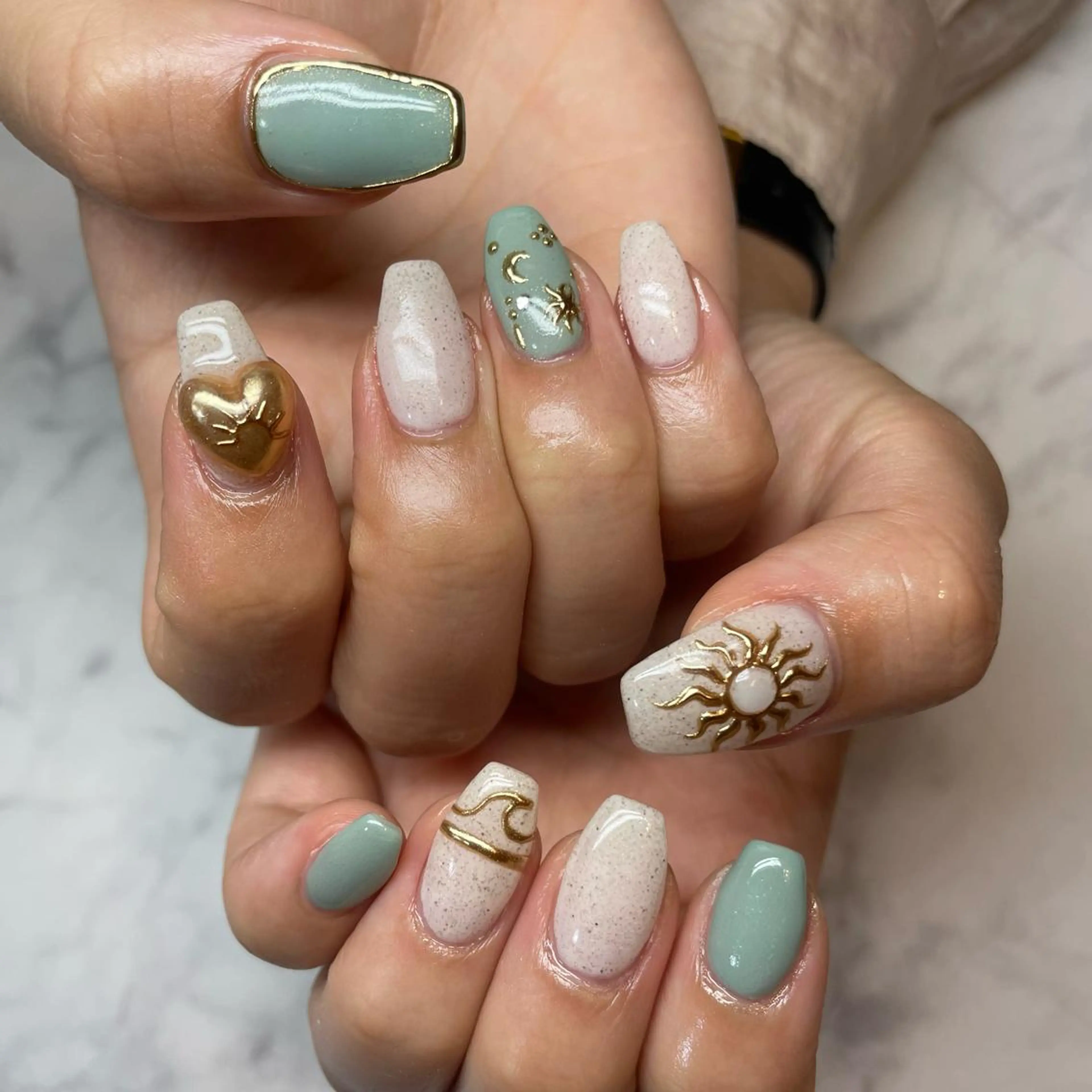 ネイル es nailのネイルデザイン