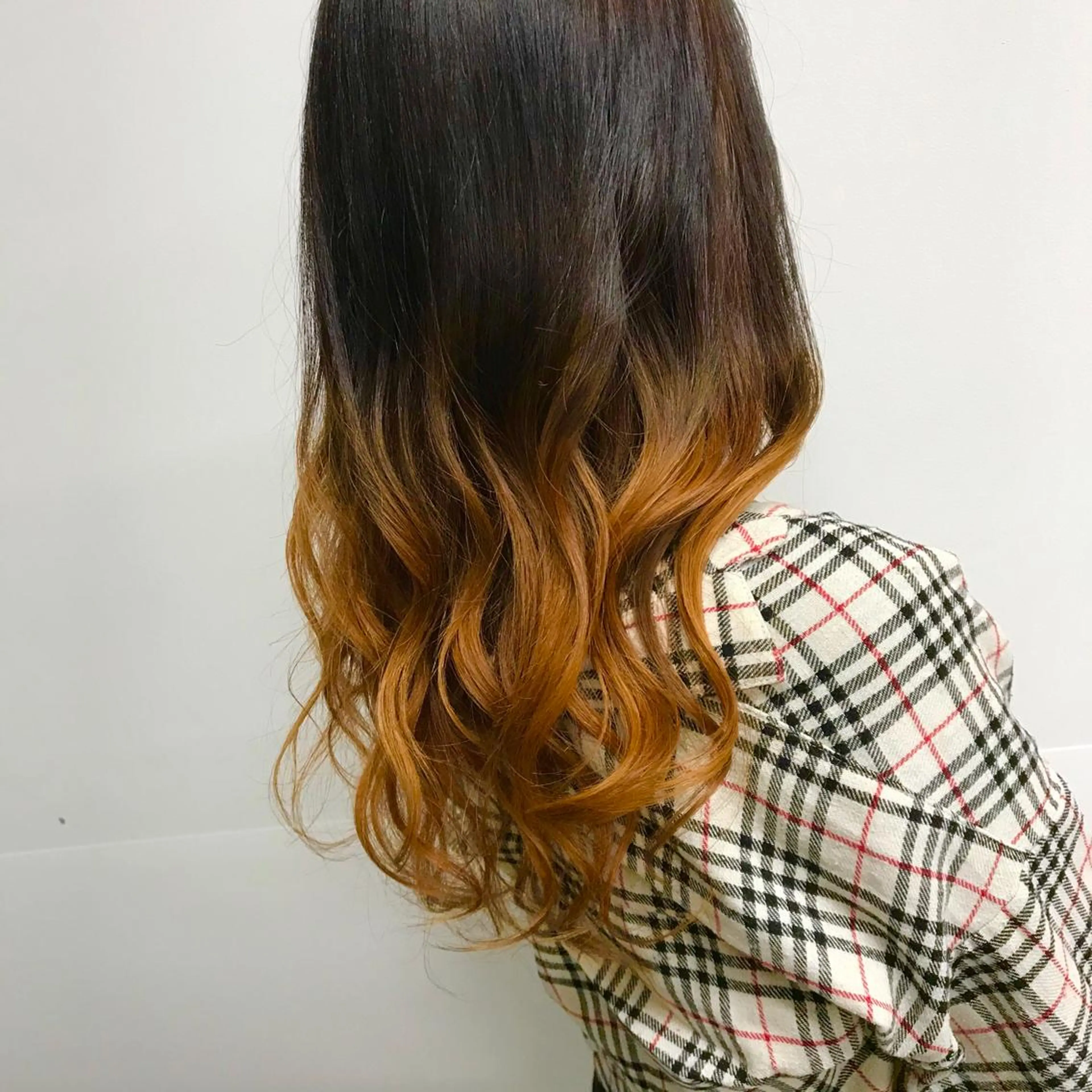 セミロング ヘアカラー 横山 奈央のヘアスタイル