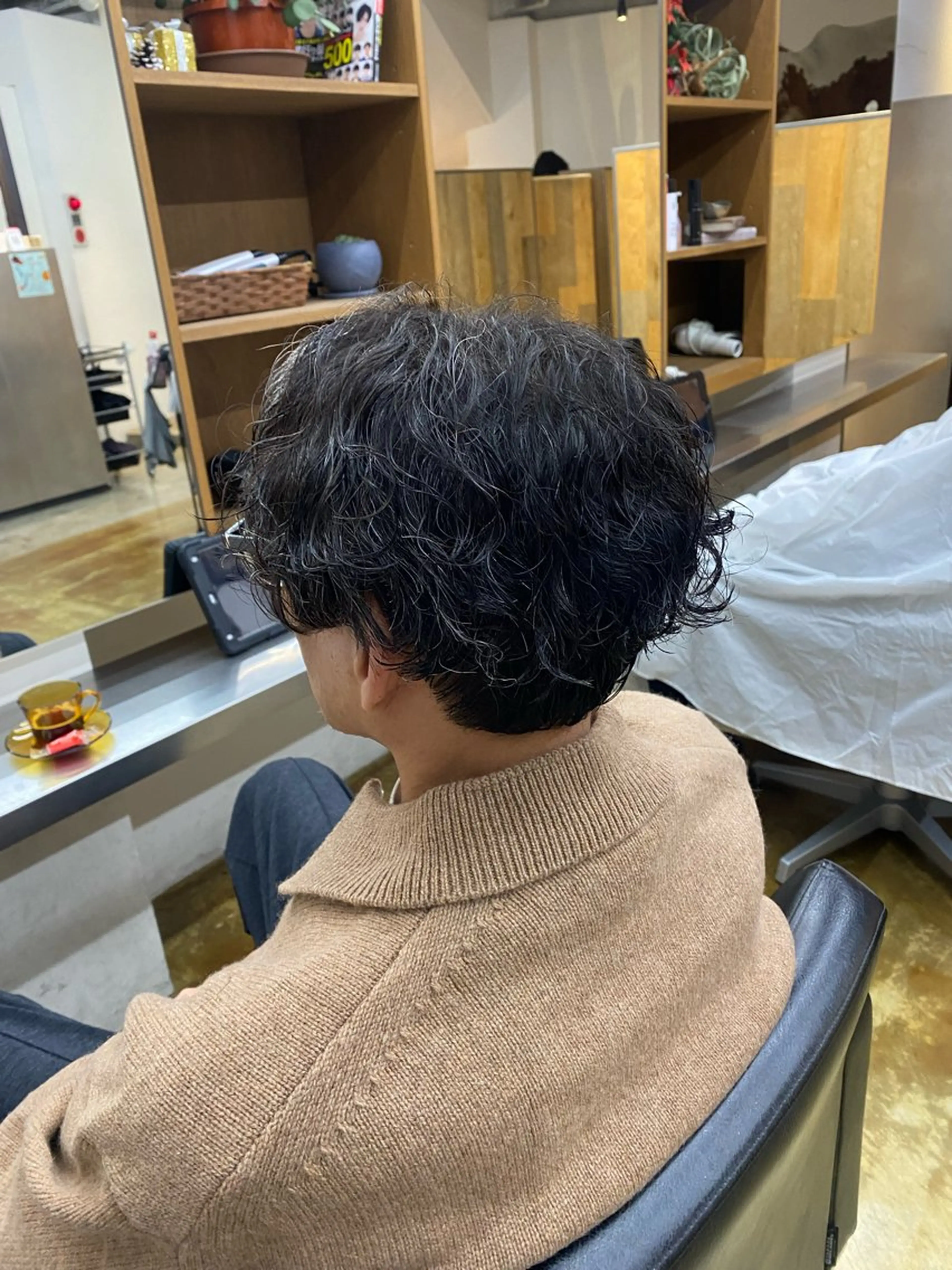 ショート パーマ メンズ センターパート マッシュ メンズパーマ 波巻きパーマ スパイラルパーマ BELO/ yuzuのヘアスタイル