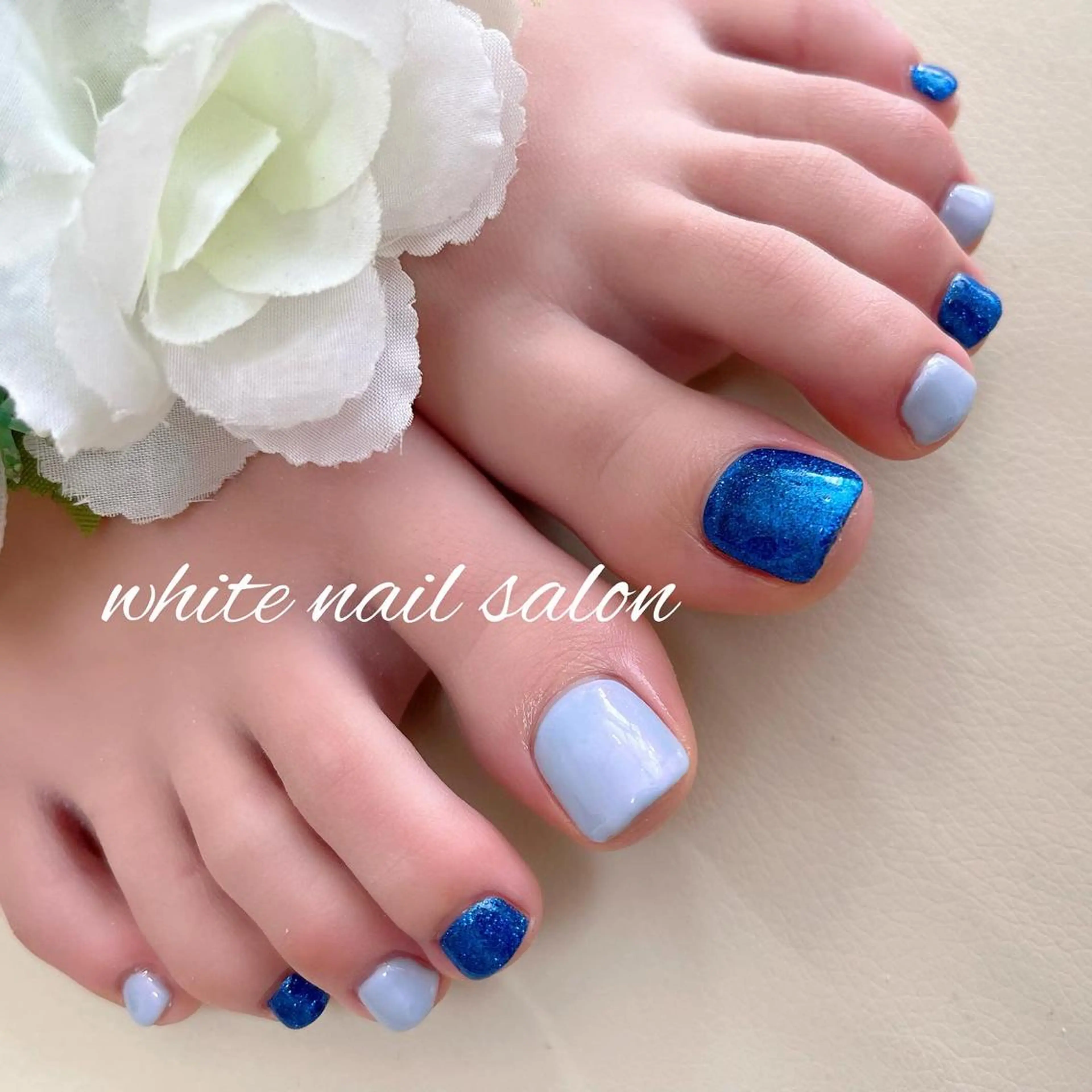 ネイル ジェルネイル ハードジェル ラメ(グリッター) 持ち込み シンプルネイル フットネイル white nail salonのネイルデザイン