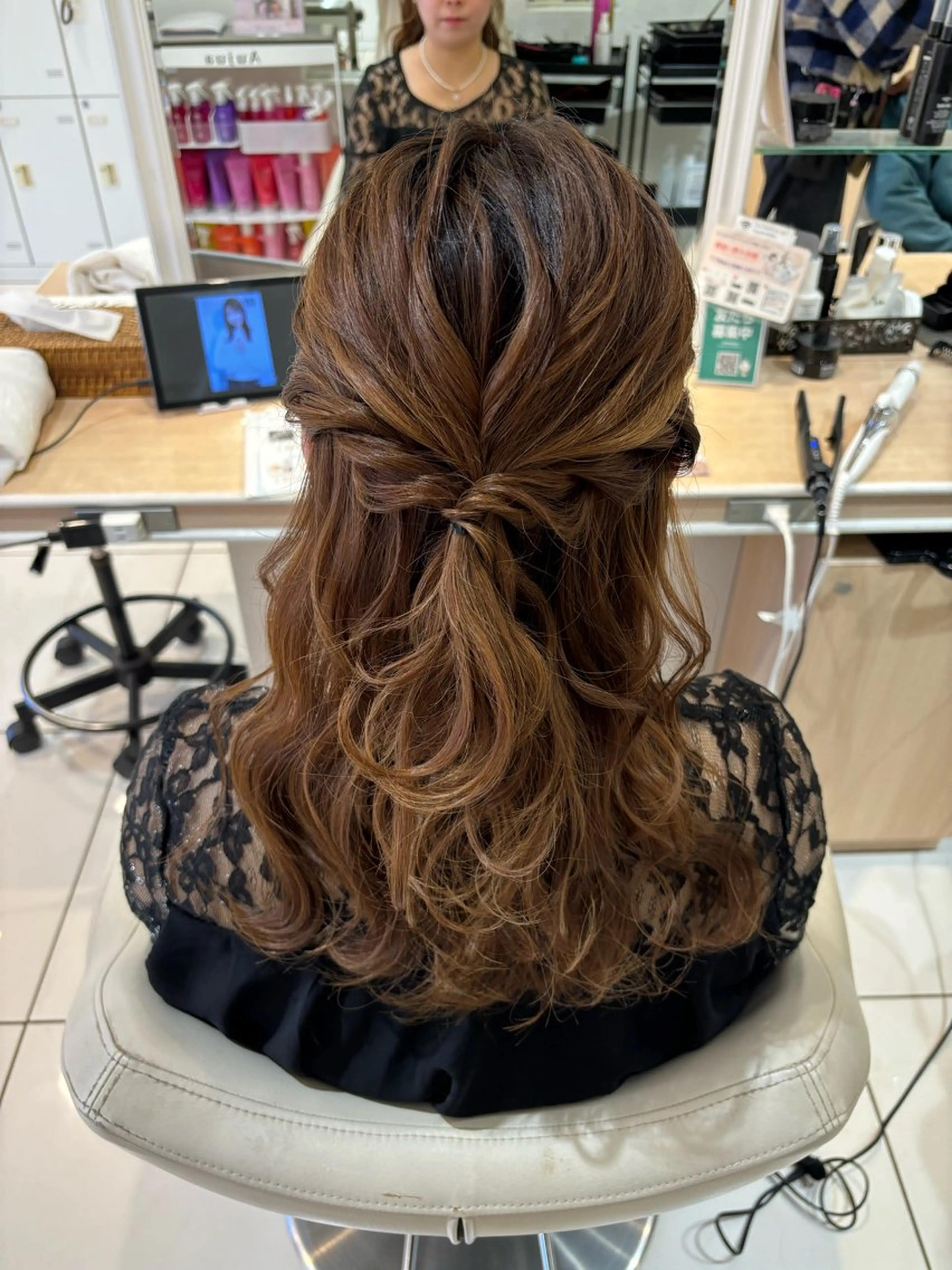 ロング ヘアアレンジ ヘアセット 宮永 璃沙のヘアスタイル