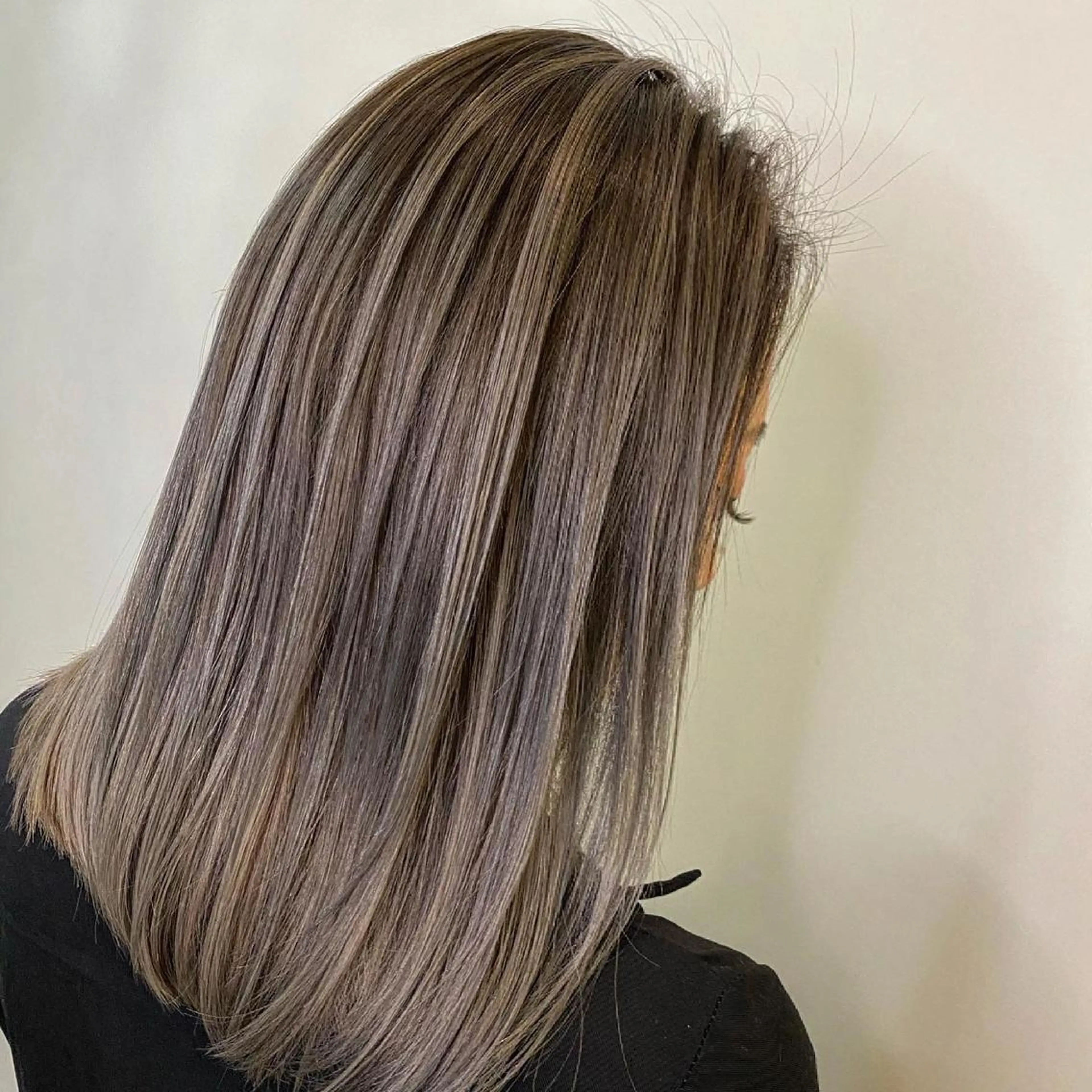 【外国人風】バレイヤージュカラー（ケアブリーチ込み）＋トリートメントの写真