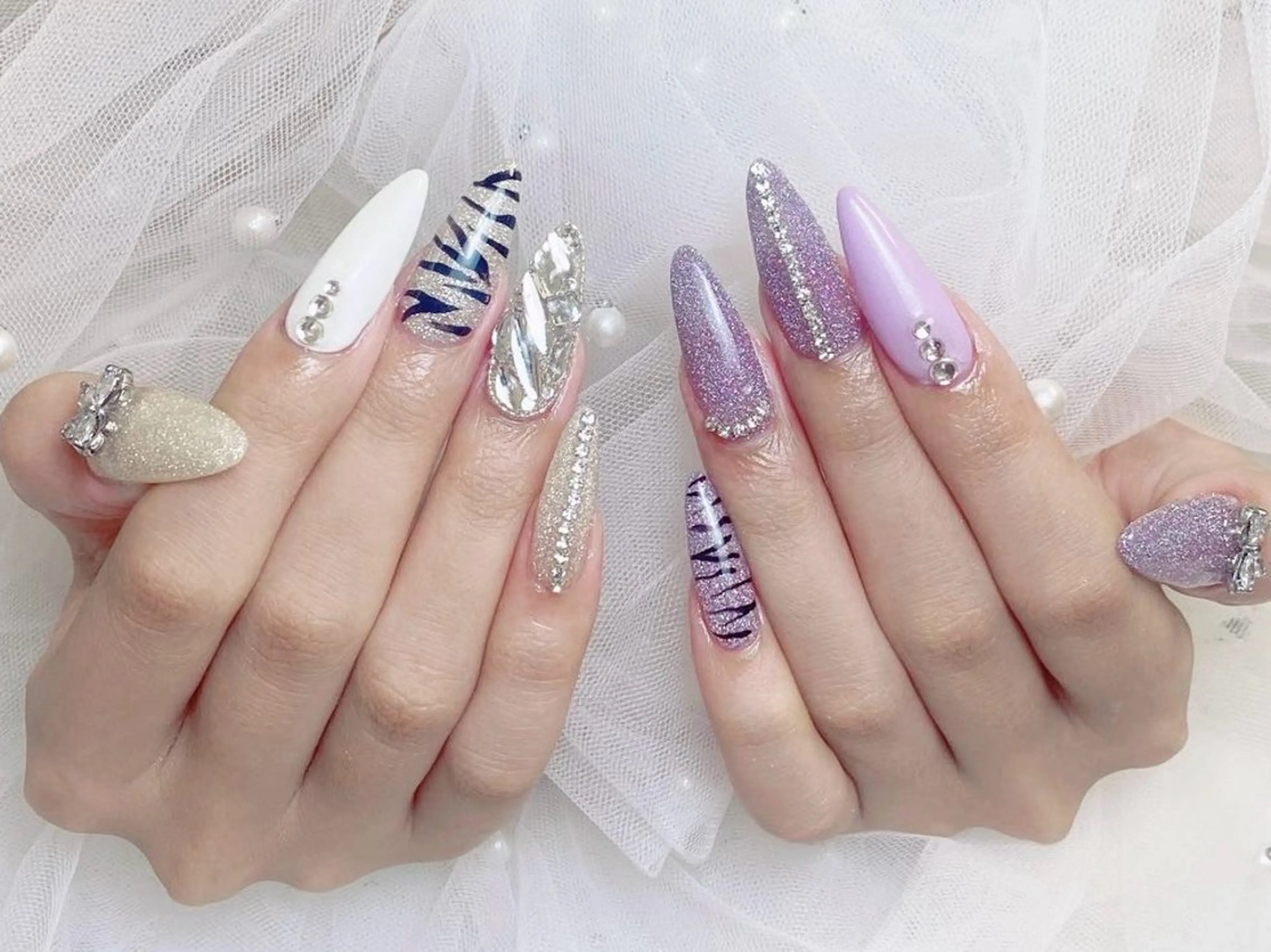 ネイル フレンチネイル ジェルネイル ハロウィン ハート 韓国ネイル ハンドネイル ネイルサロン lotusのネイルデザイン