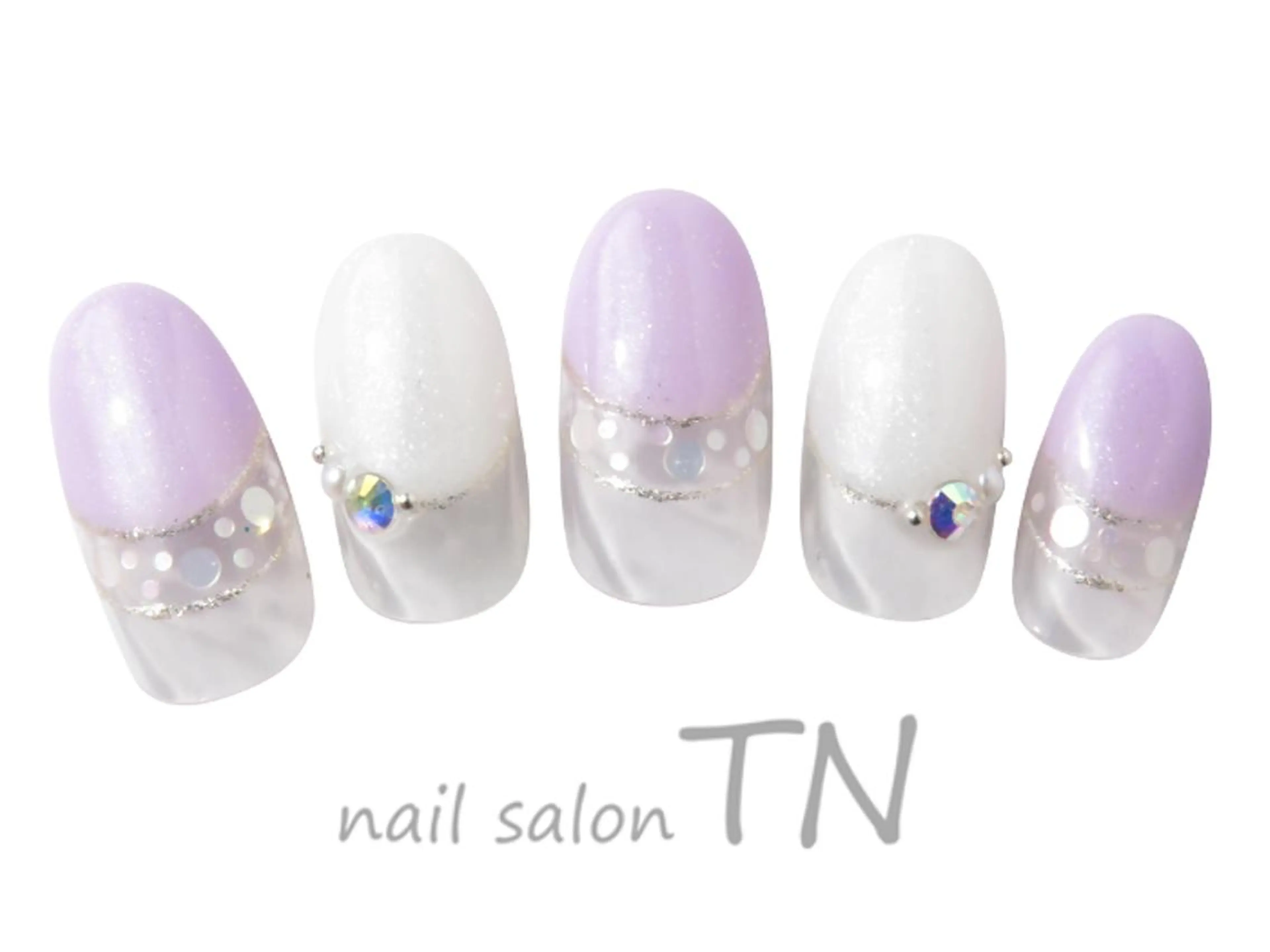 ネイル 寺嶋 ひなのネイルデザイン