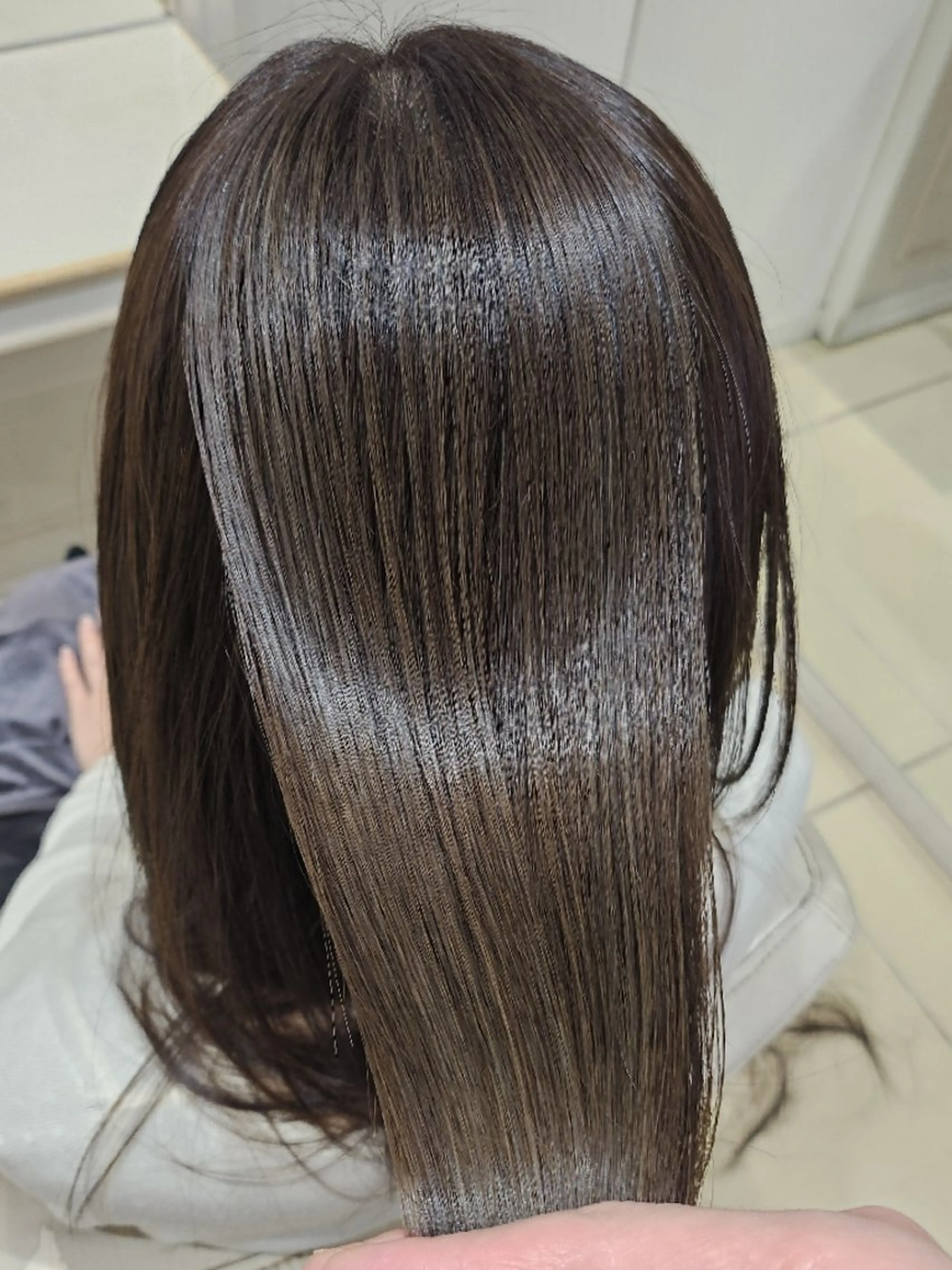 セミロング トリートメント 社内カット講師・店長 菅原賢一のヘアスタイル