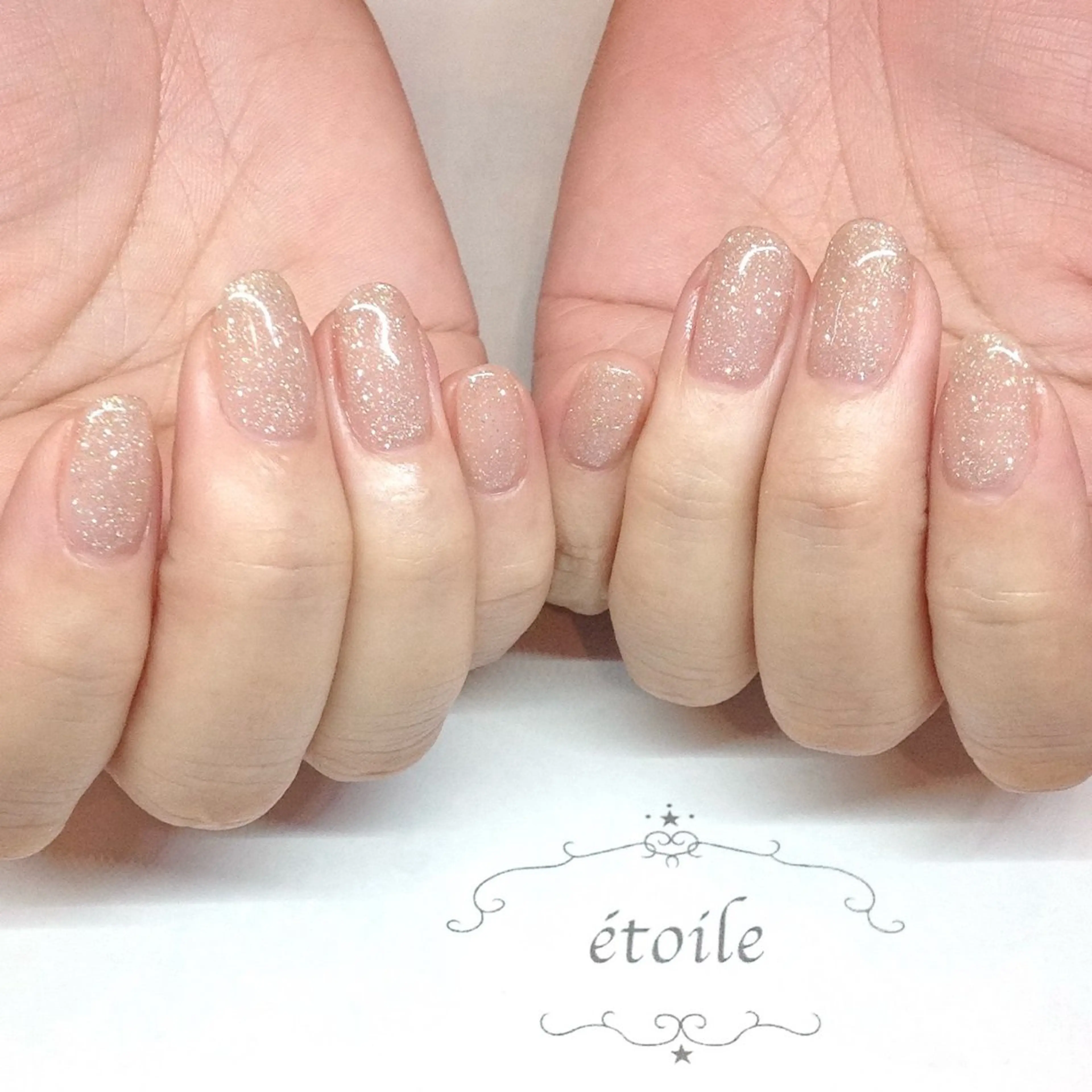 フラッシュネイル【フィルイン施術/1ヶ月以内に再来店のリピーター様限定】の写真