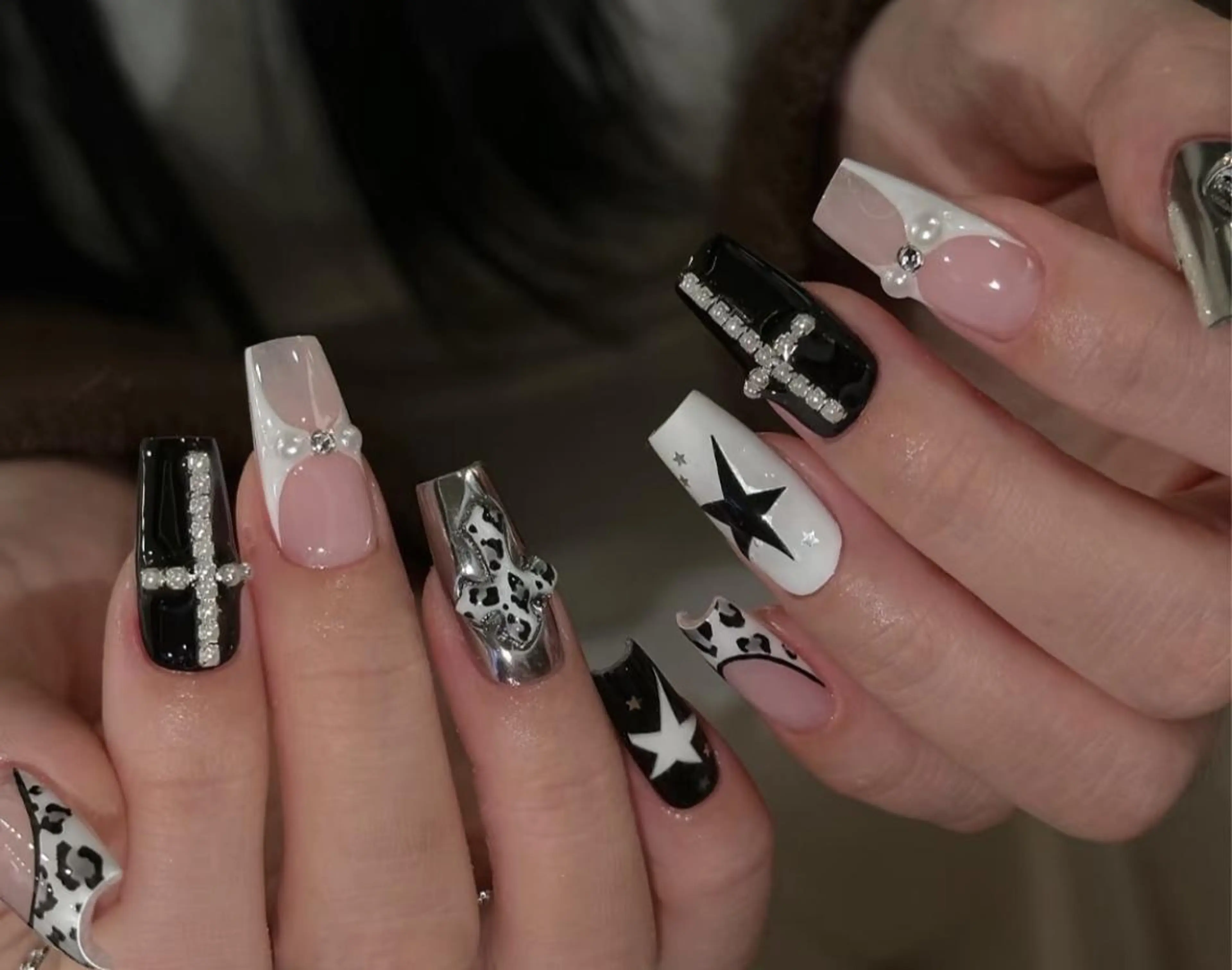 ネイル ハンドネイル 🎀 Ayaka_nailのネイルデザイン