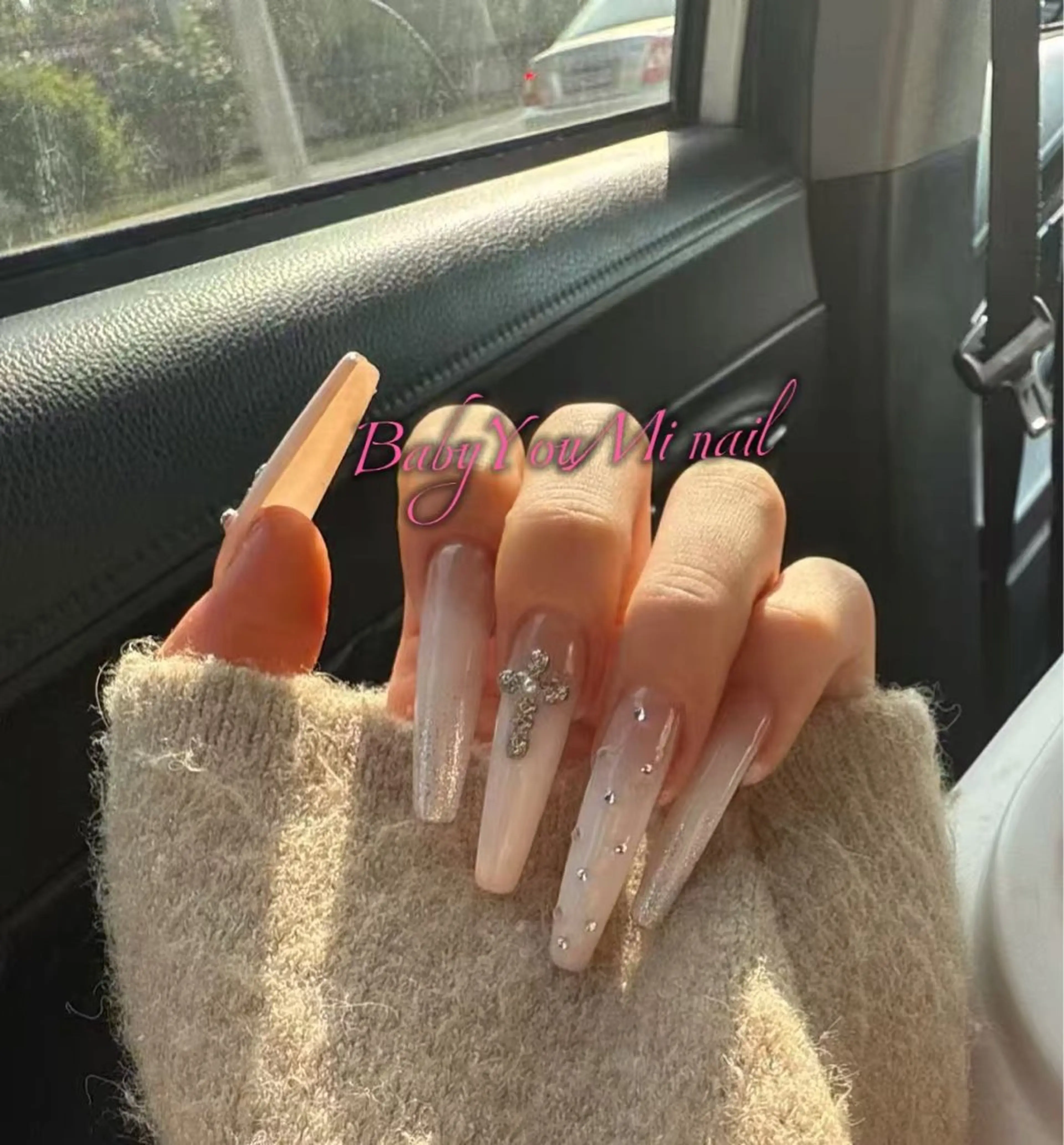 ネイル オーロラネイル フラワーネイル フットネイル フレンチネイル ジェルネイル ハンドネイル BabyYouMi ねねのネイルデザイン