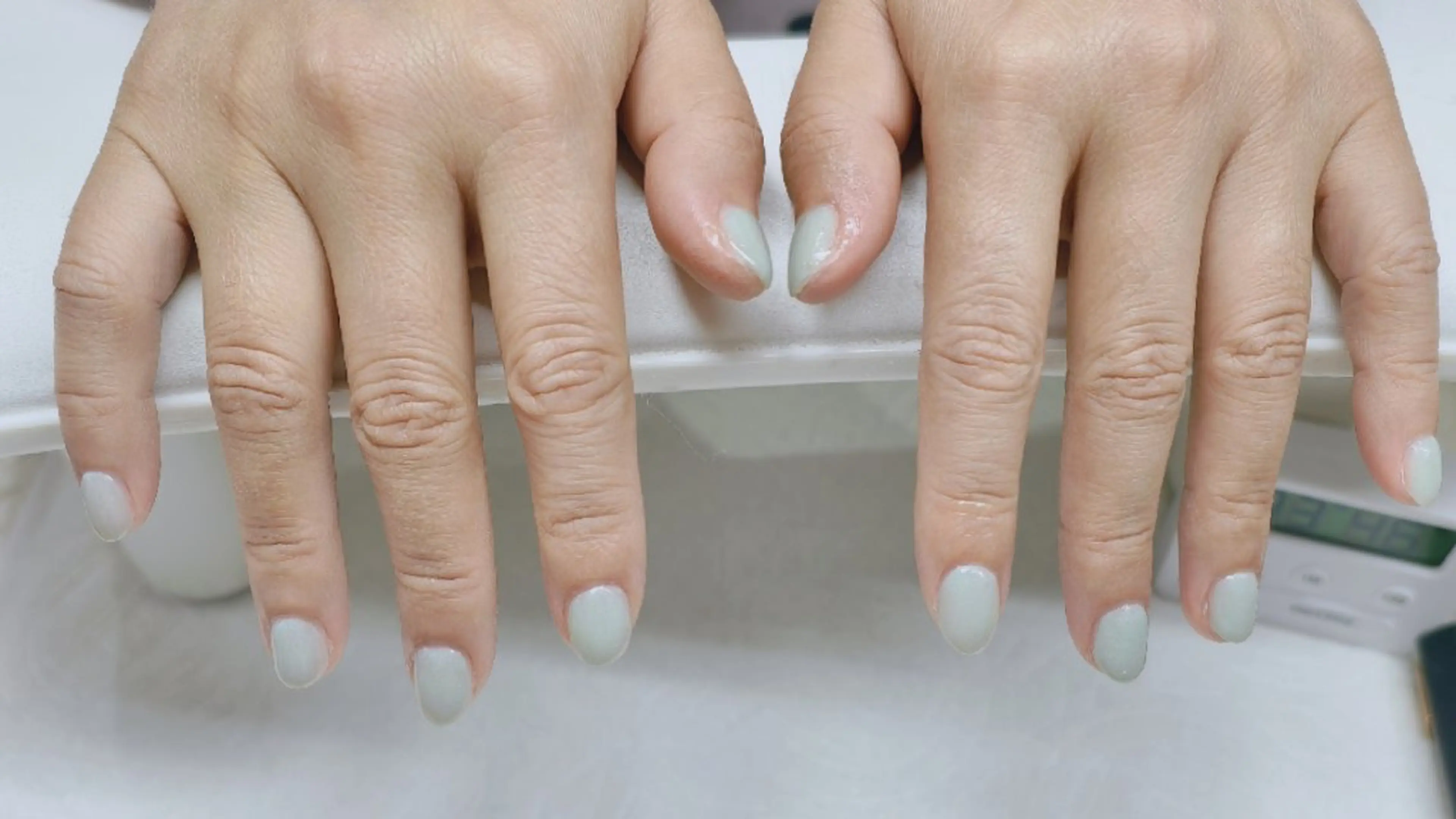 ネイル ワンカラーネイル U.NI所属・森川 雪のネイルデザイン