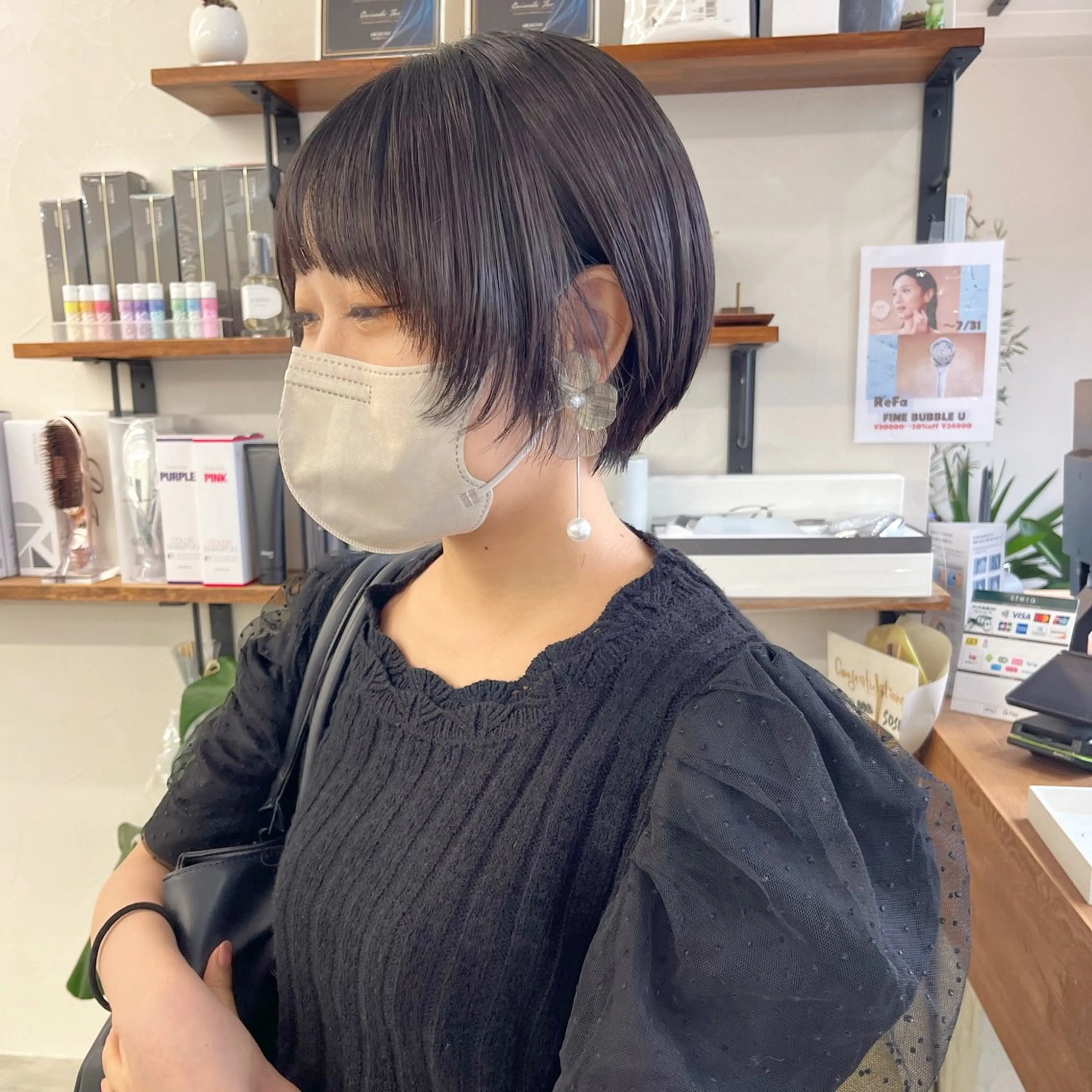 ショート カラー ショートボブ ブリーチ ブリーチなしカラー ボブ レイヤーカット 初めてのショート お任せください✂️のヘアスタイル