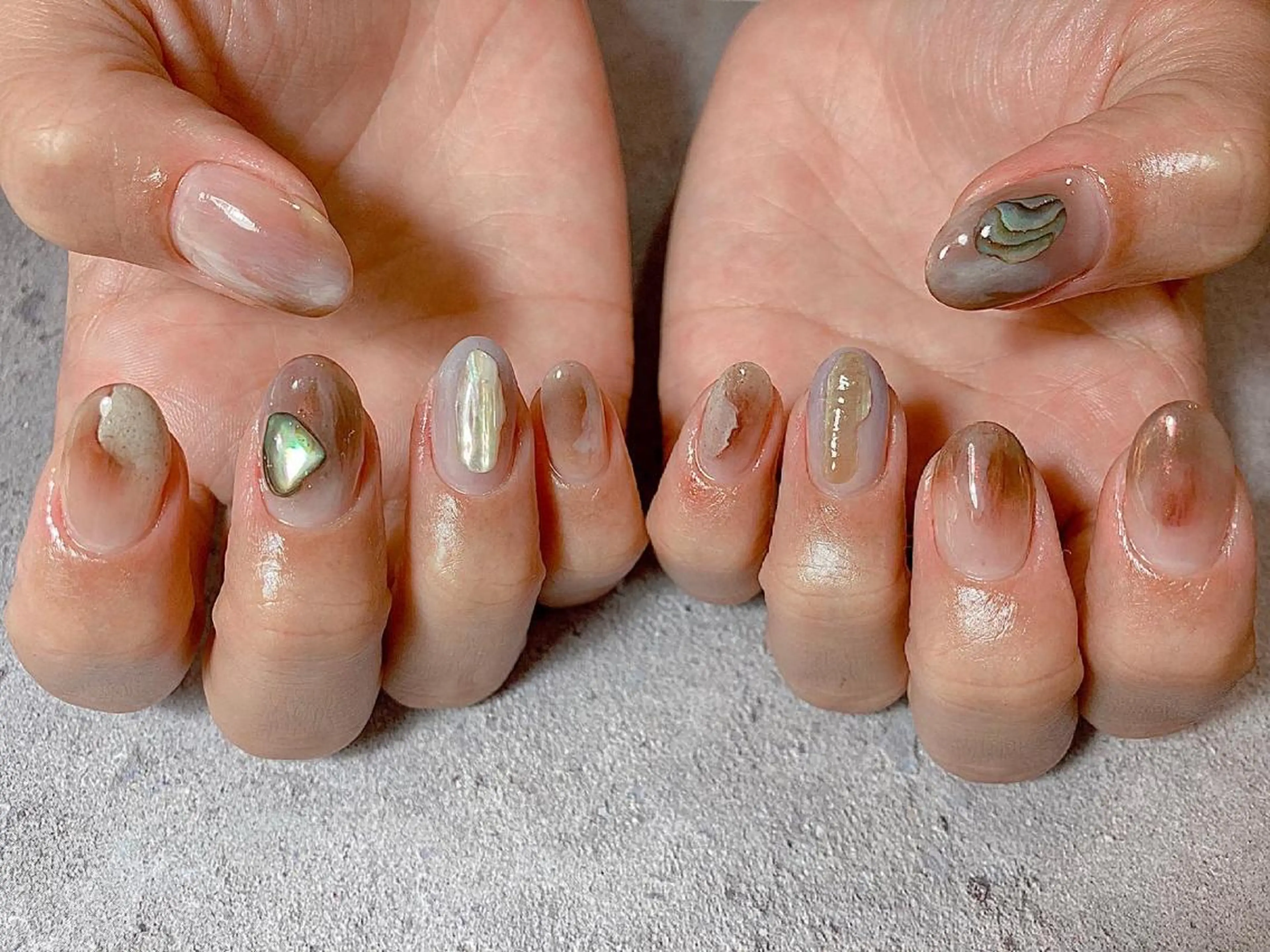 ショート カラー ネイル マツエク・マツパ ハンドネイル illum hicariのネイルデザイン