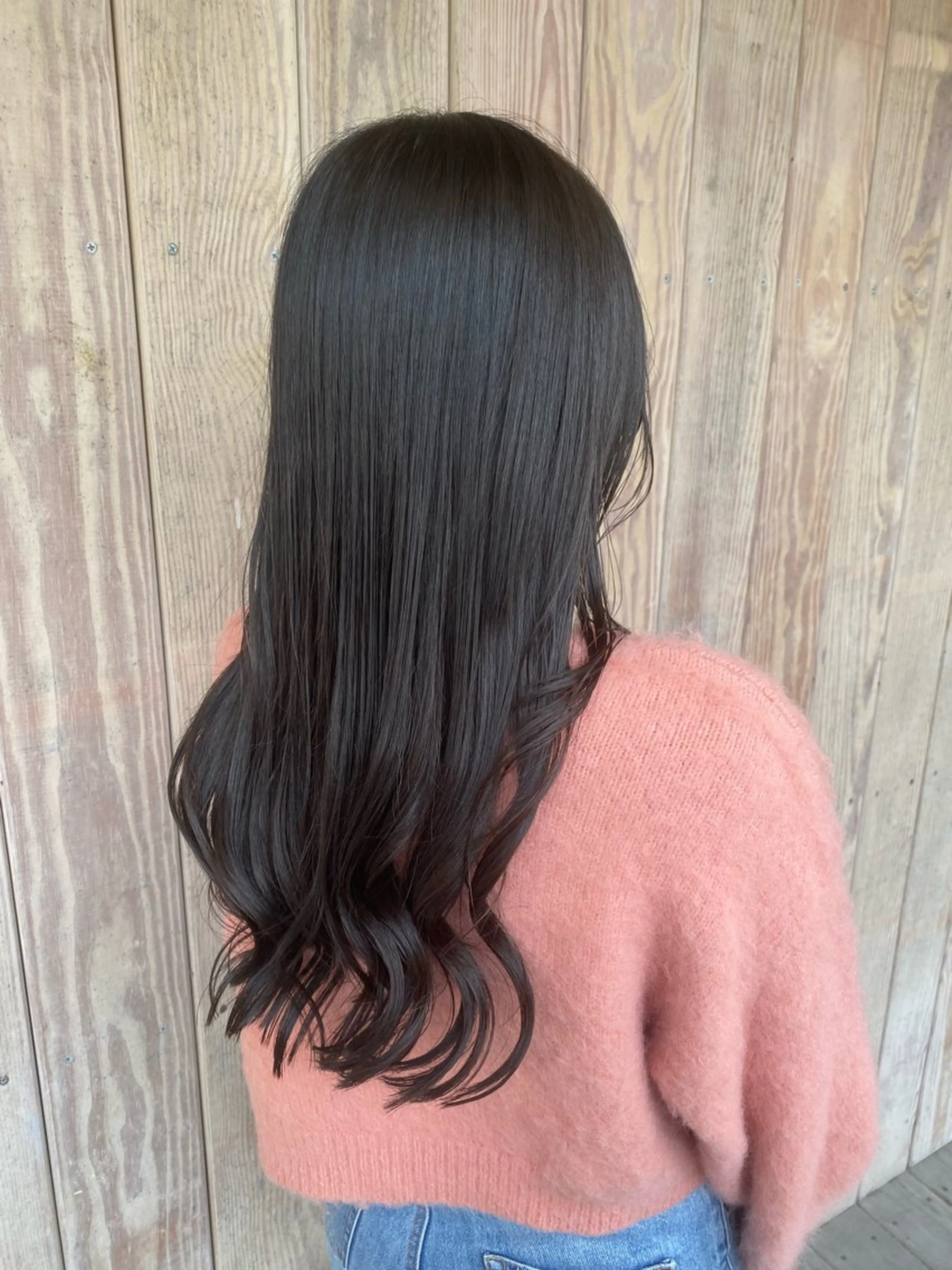 ロング カット ヘアカラー 西田 朋華のヘアスタイル