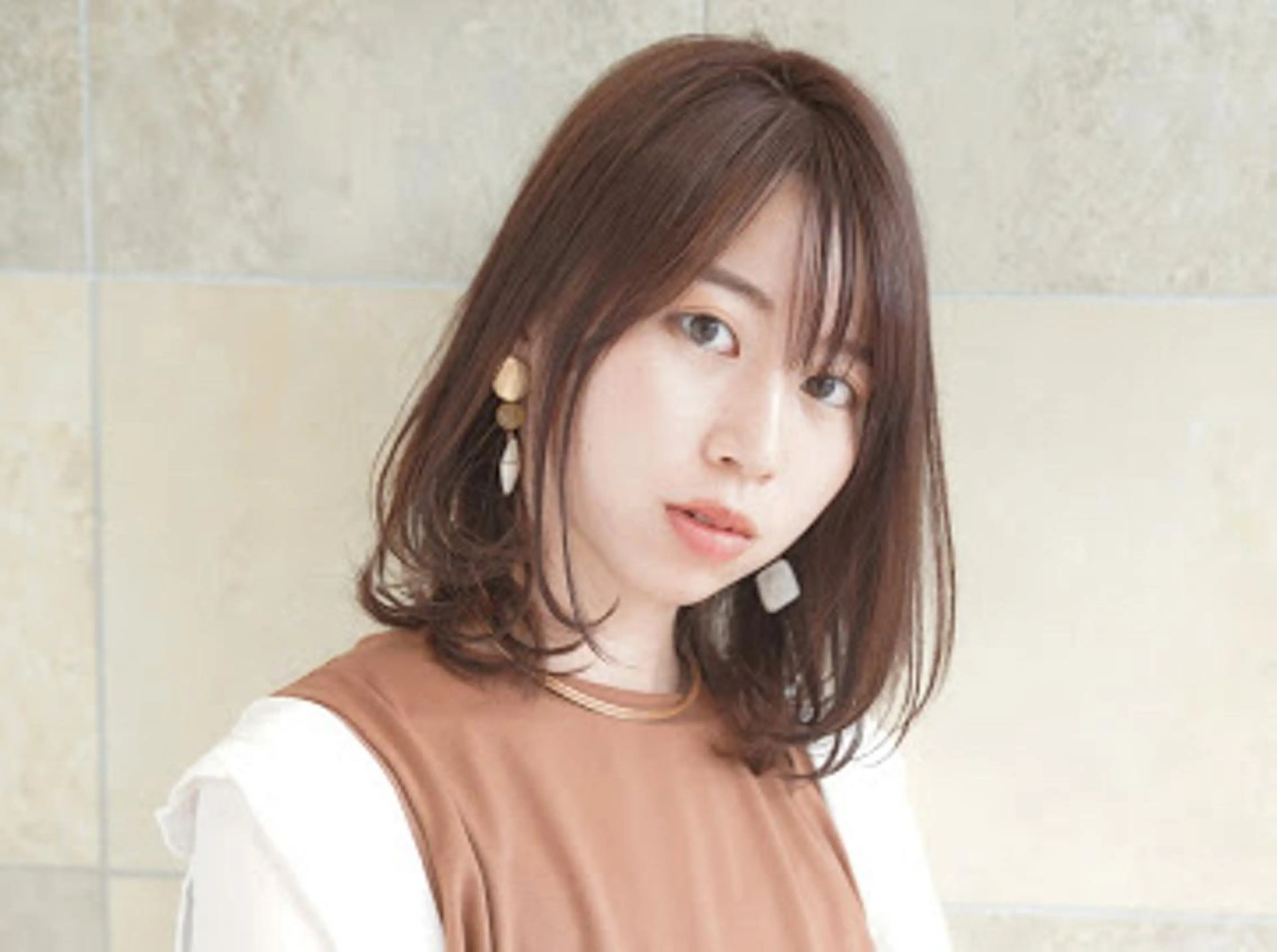 ミディアム カラー ベージュカラー ピンクカラー ピンクベージュ レイヤーカット 田中 あかねのヘアスタイル