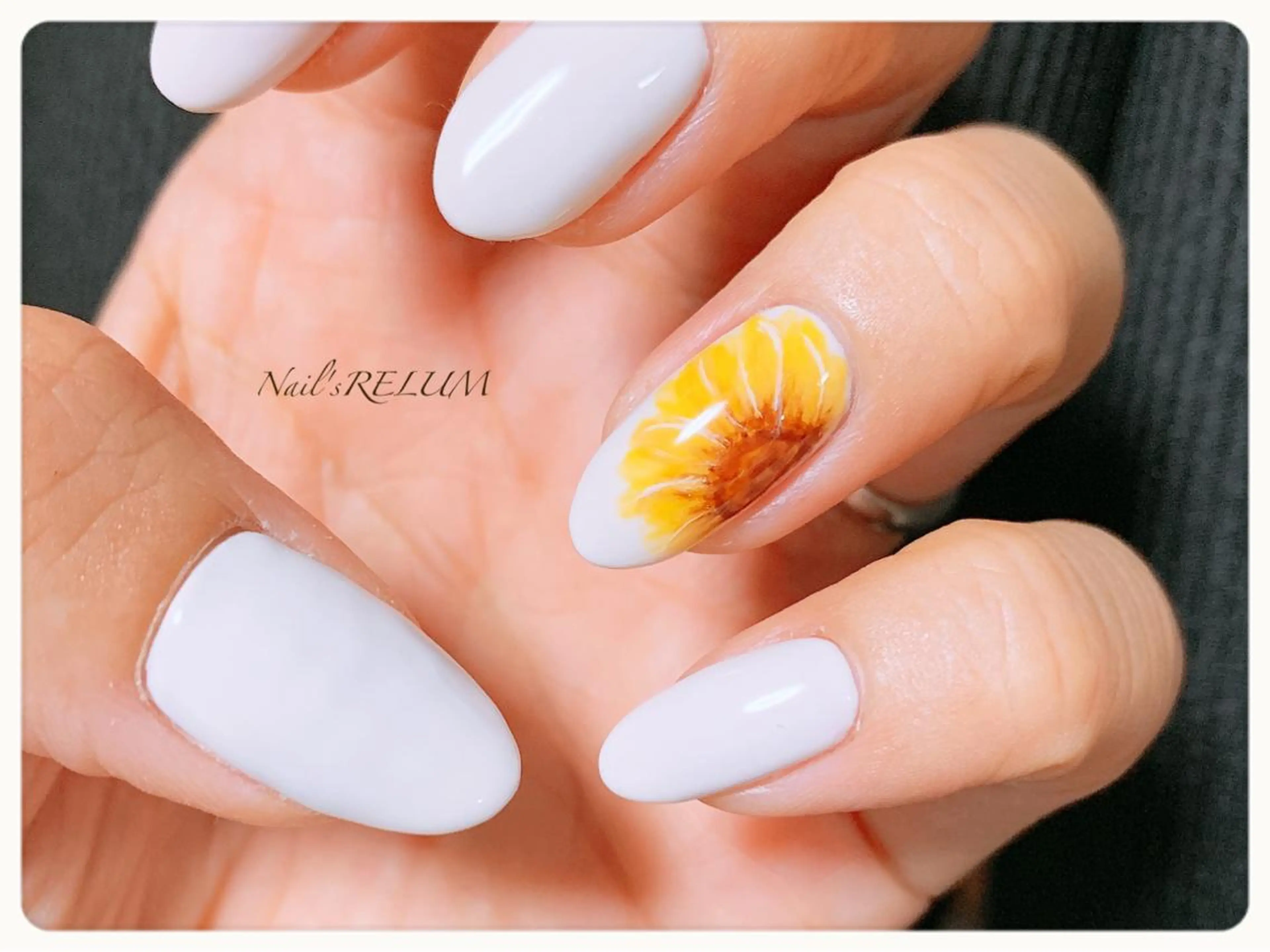 ネイル ハンドネイル THECOLORS所属・近貞 莉奈のネイルデザイン