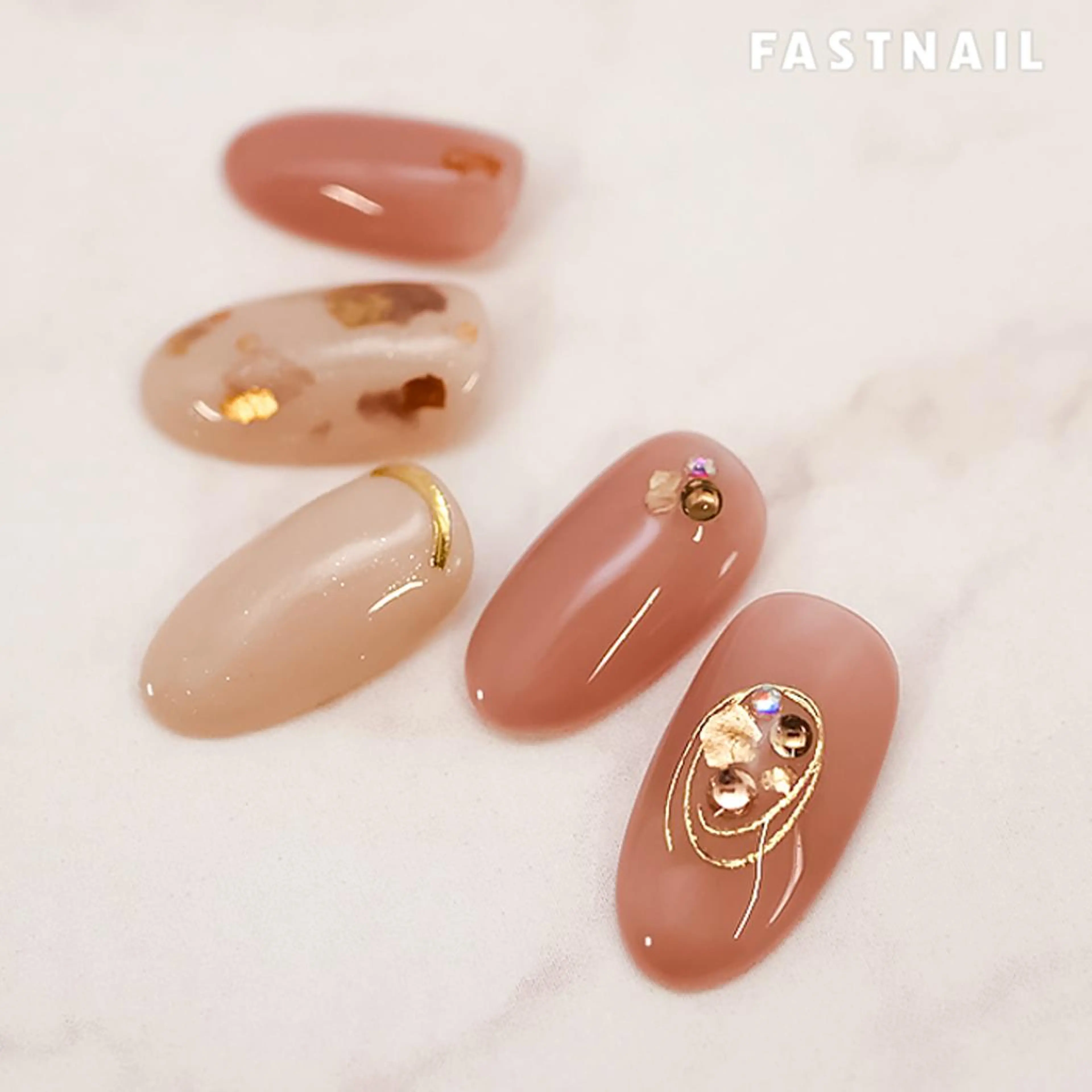 ネイル フットネイル フレンチネイル ジェルネイル ワンカラーネイル パラジェル ファストネイル ロコ 春日のネイルデザイン