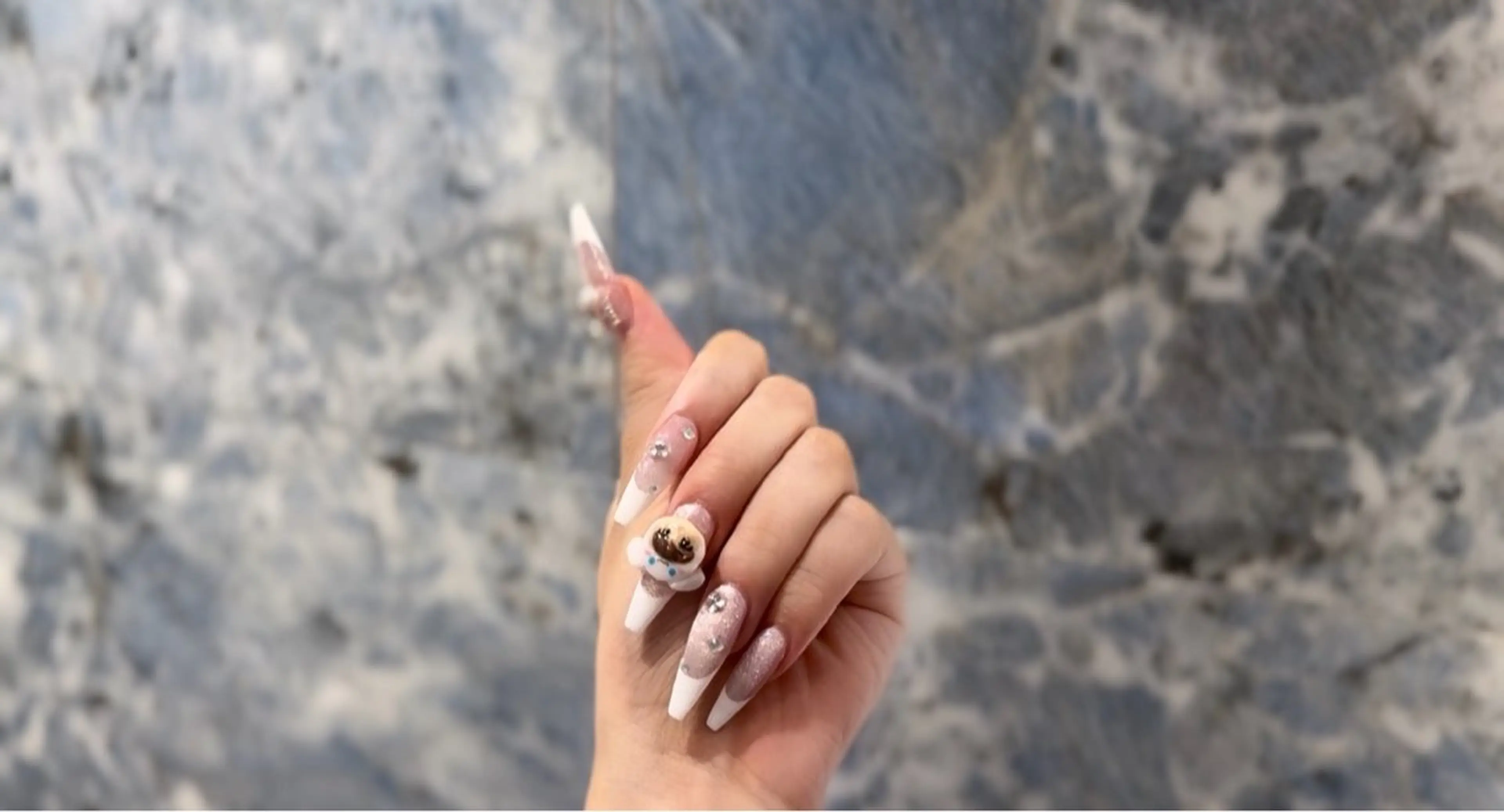 ネイル Raviy 渋谷店所属・fukuda yuna♡のネイルデザイン