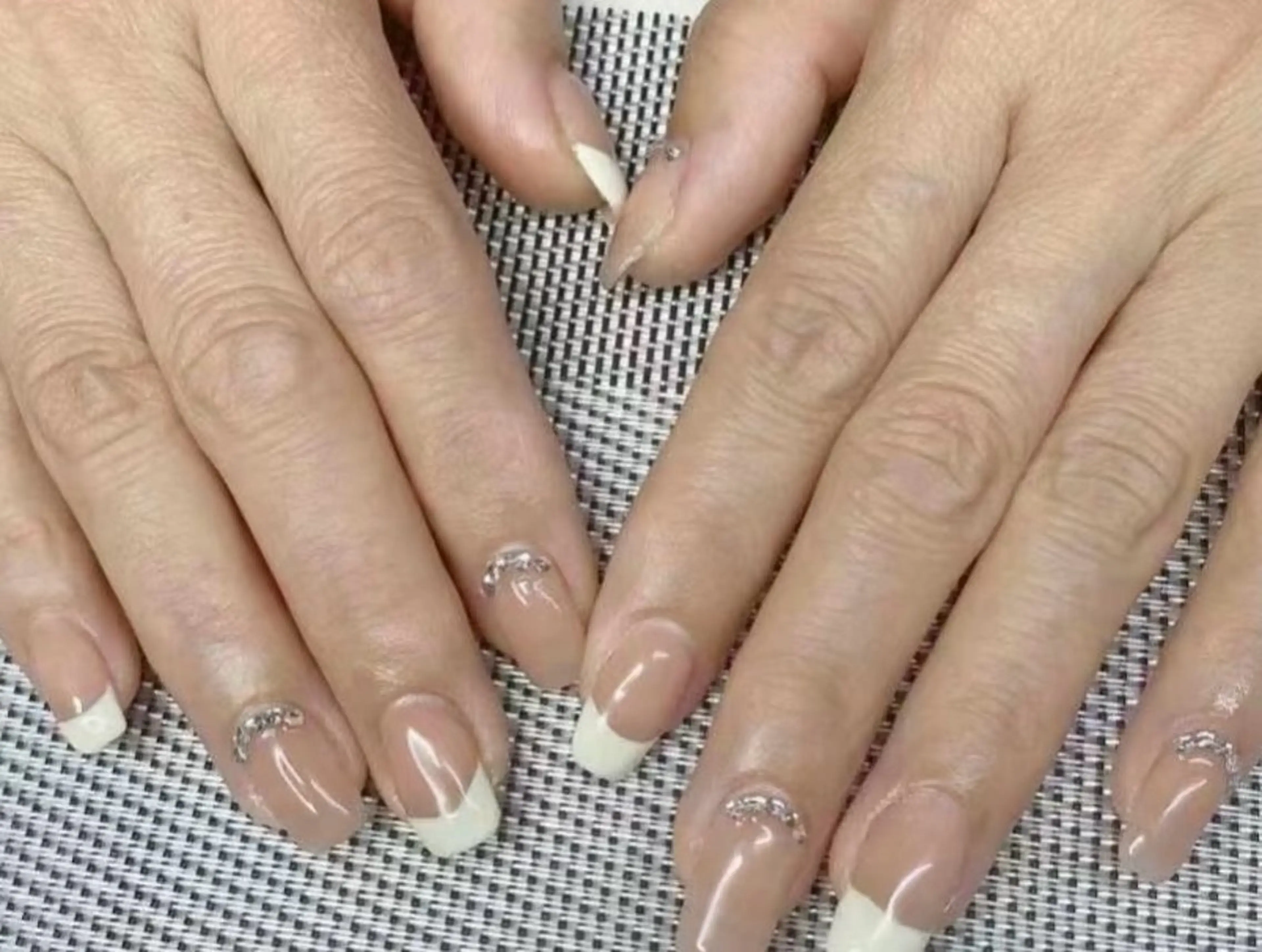 ネイル チークネイル 長さ出し フレンチネイル ガーリー 韓国ネイル sun nail池袋 モデル募集のネイルデザイン