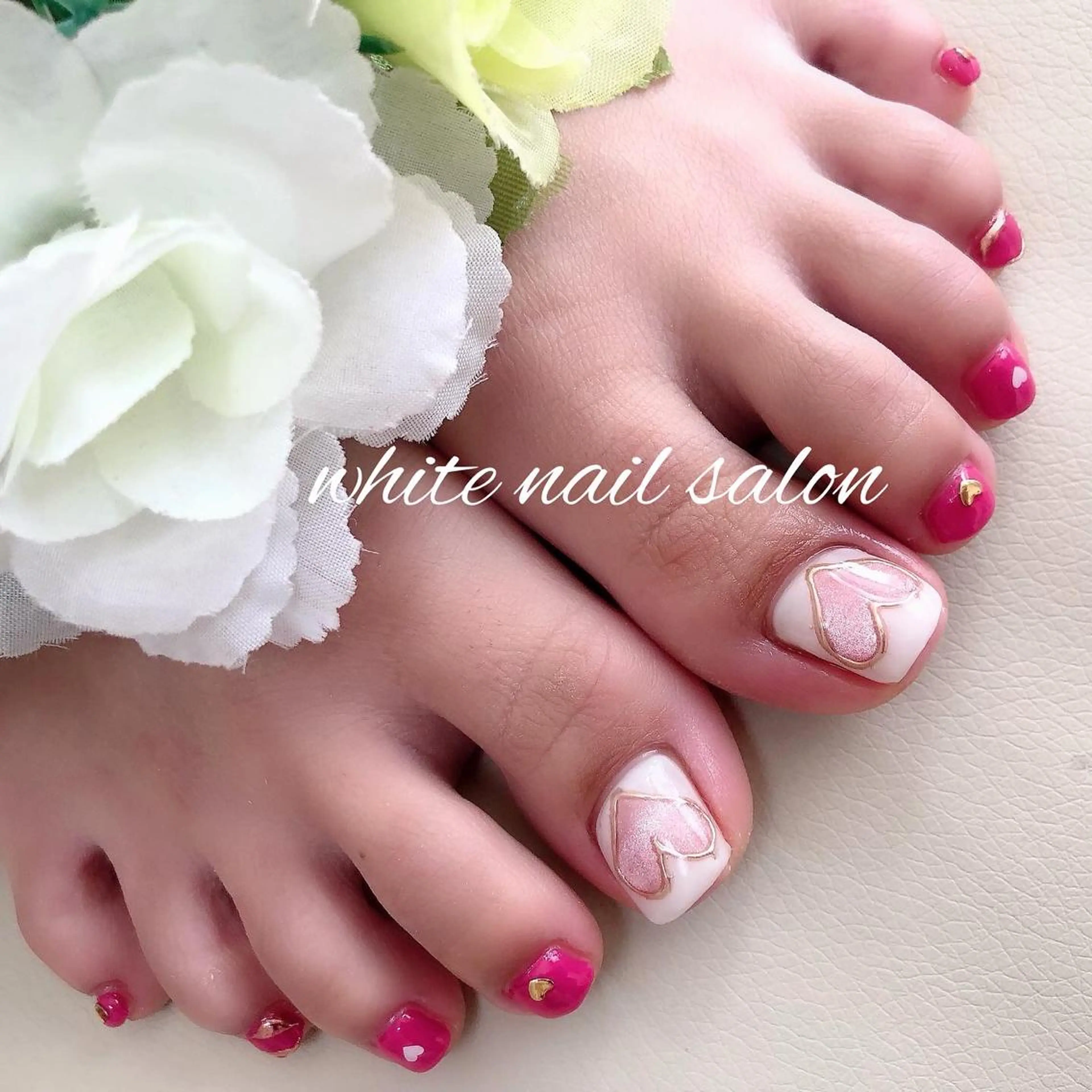 ネイル ジェルネイル ハードジェル ラメ(グリッター) 持ち込み ソフトジェル フットネイル white nail salonのネイルデザイン