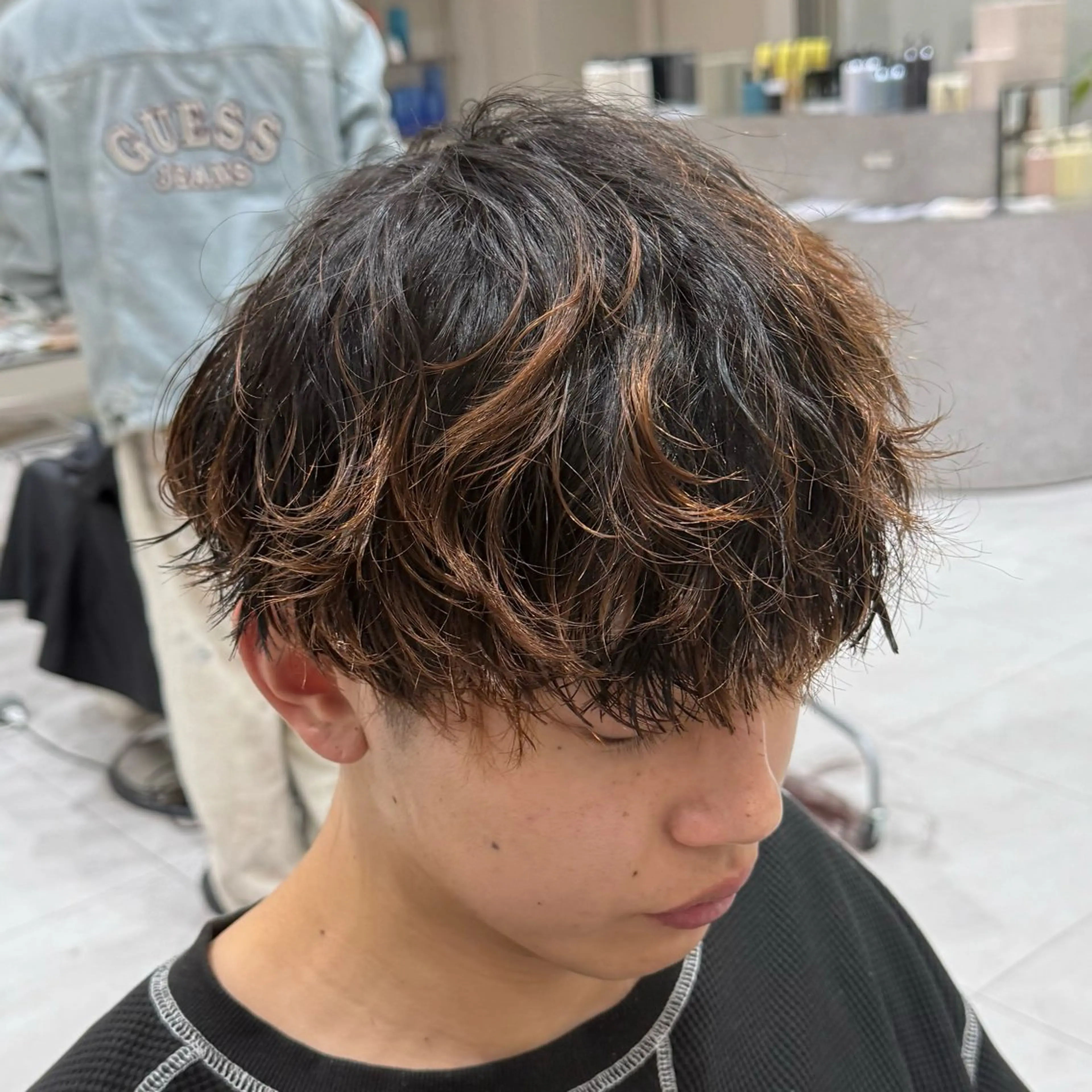 パーマ メンズ カット パーマ 韓国レイヤー｜ 透明感カラー｜ココナのヘアスタイル