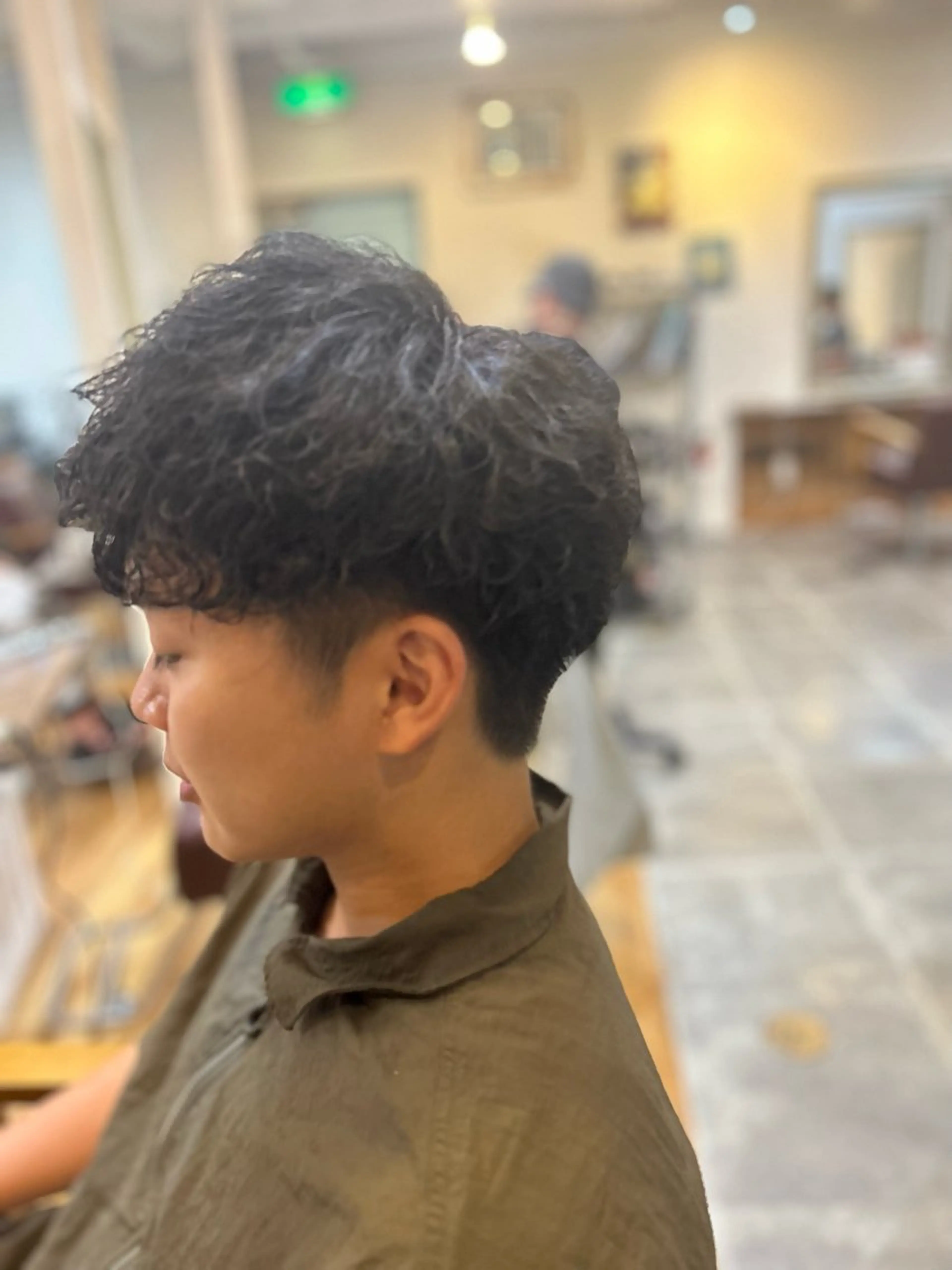 ショート パーマ メンズ 波巻きパーマ カット パーマ CECIL hair なんば店所属・メンズパーマ 艶髪☆店長☆有馬のヘアスタイル