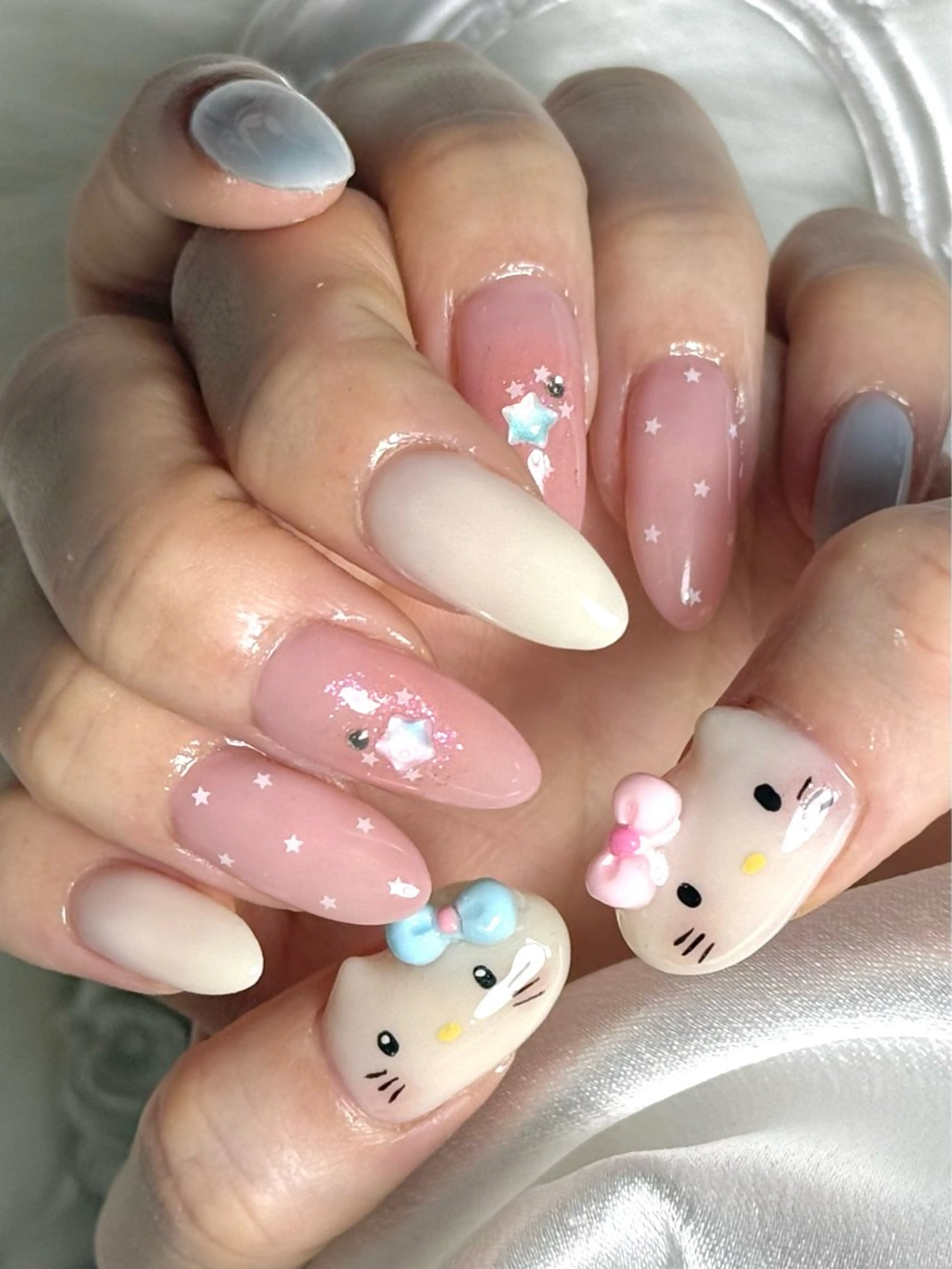 ネイル ハンドネイル ルシイ🎀新宿長さ 出しパーツ専門店のネイルデザイン