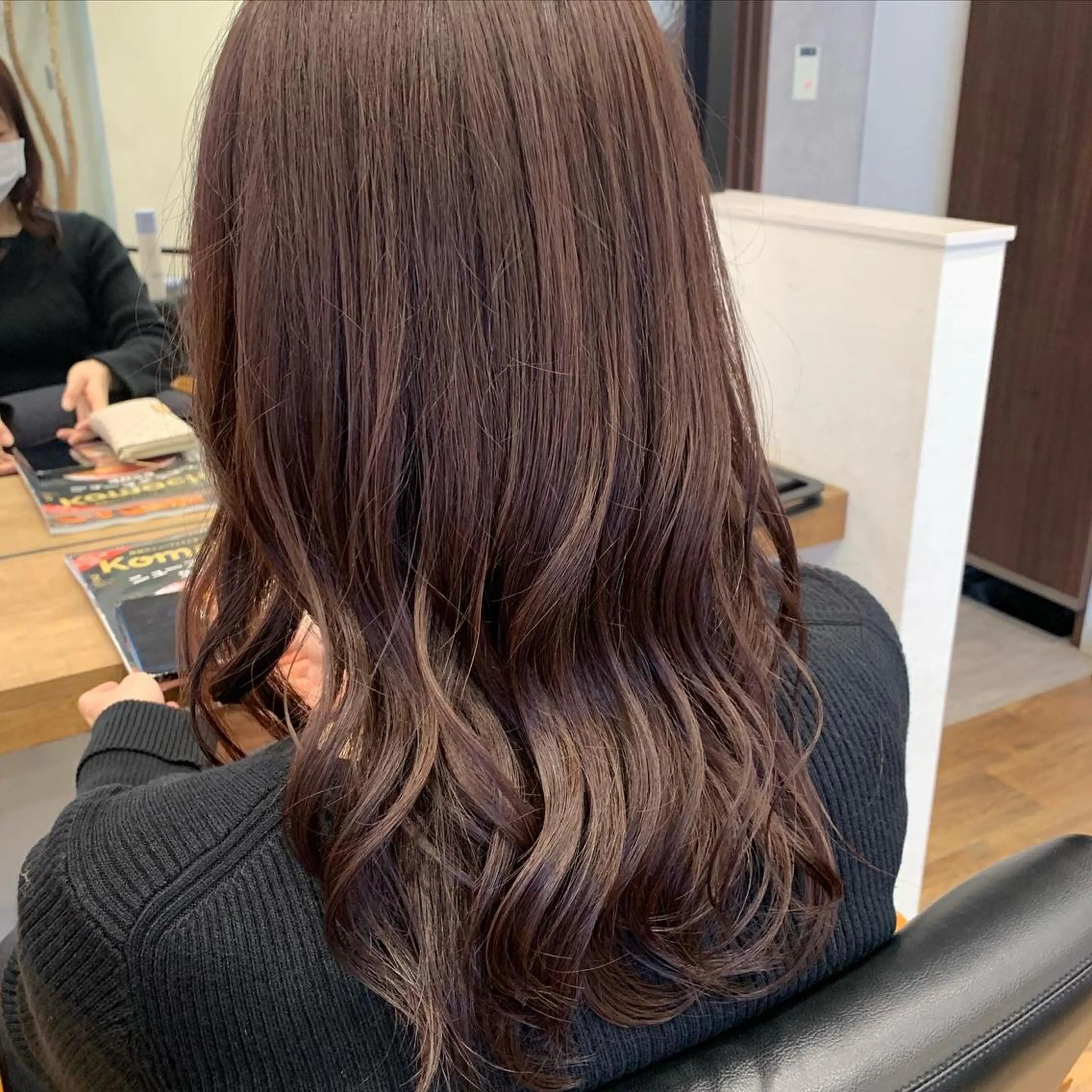 セミロング カラー ヘアカラー 美容しょうへいの店所属・吉川 茉由子のマツエク・マツパデザイン